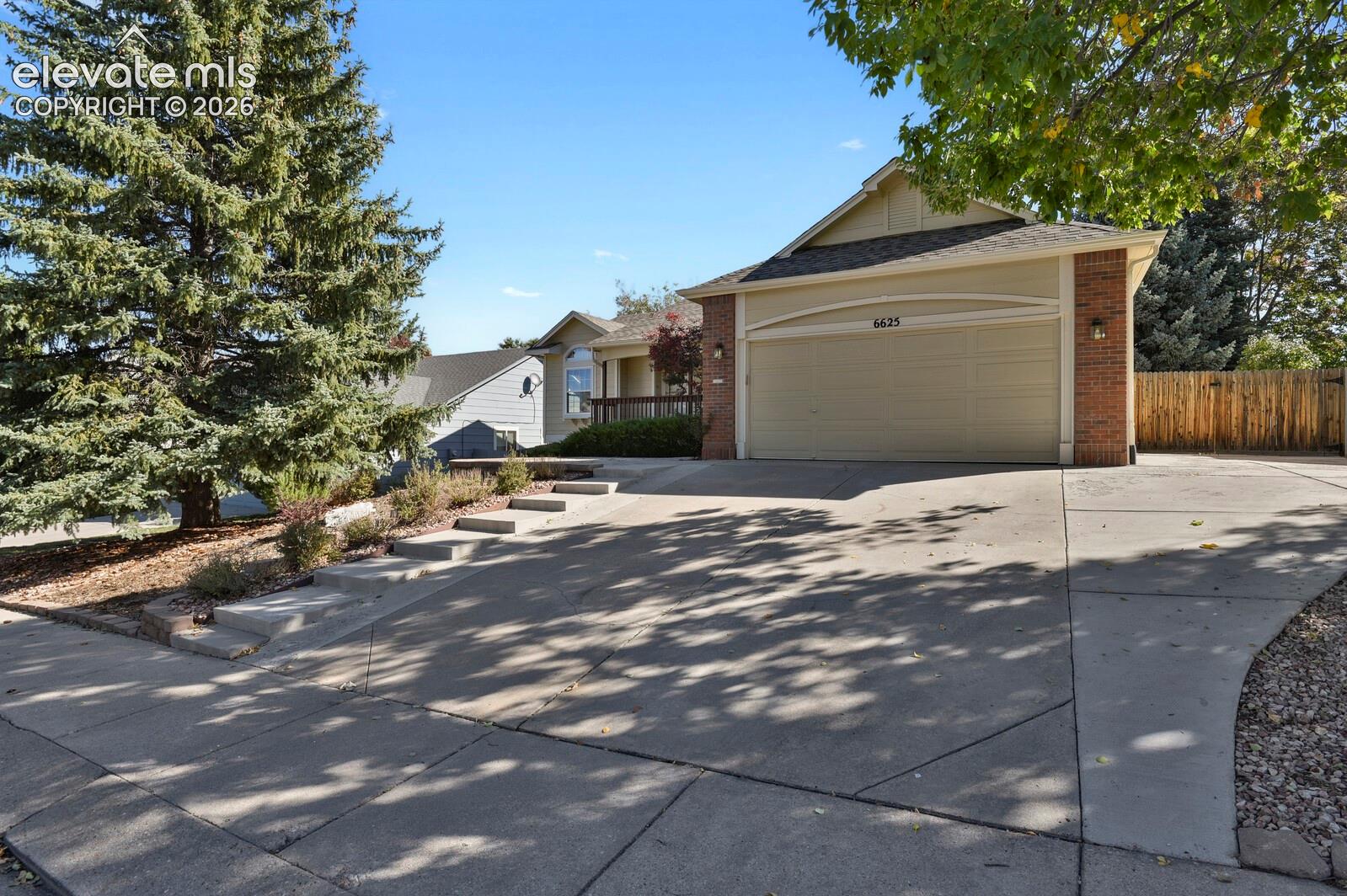 Listing photo 2 for 6625 Quarter Circle Road