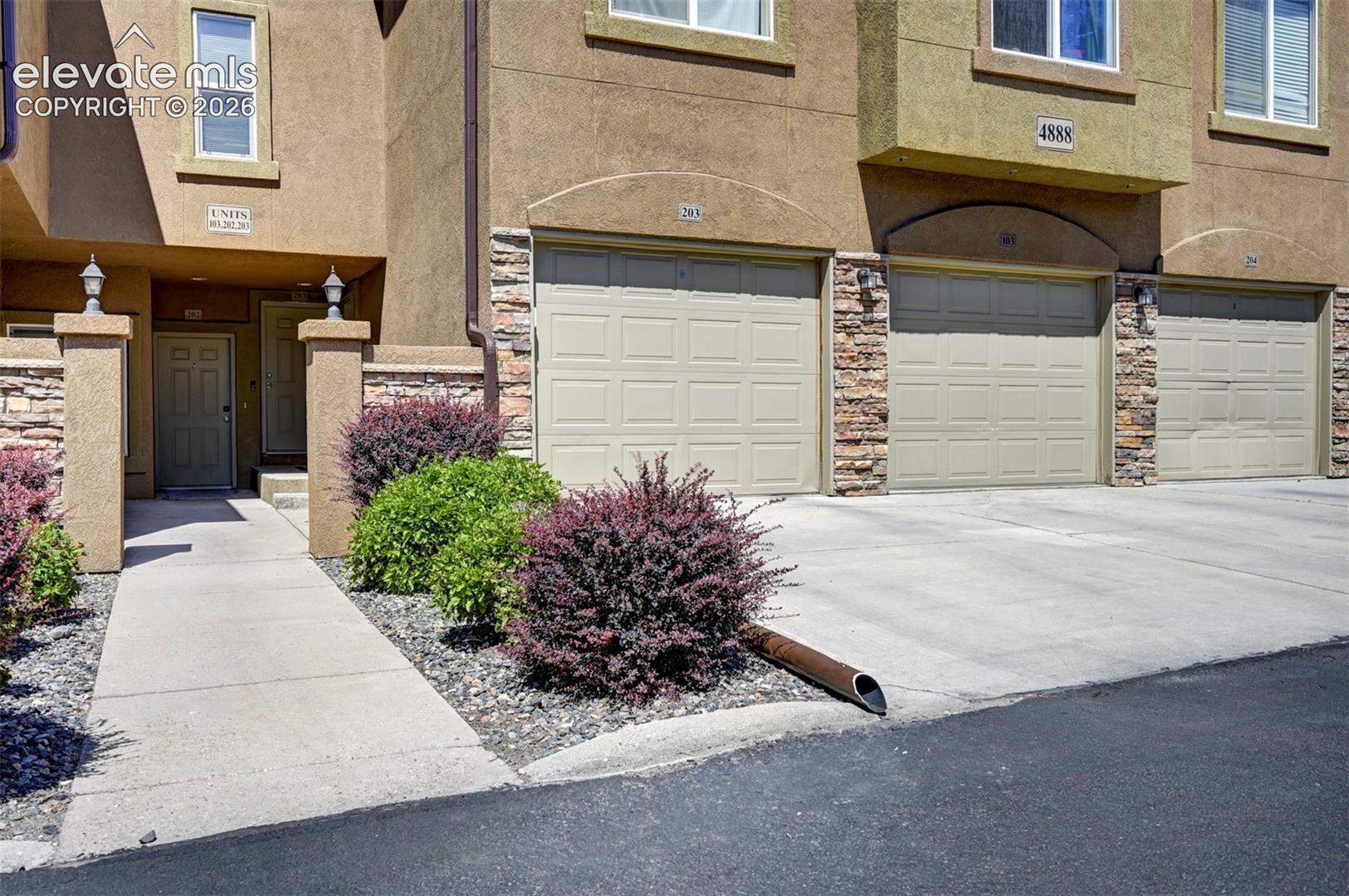 4888 Kerry Lynn View