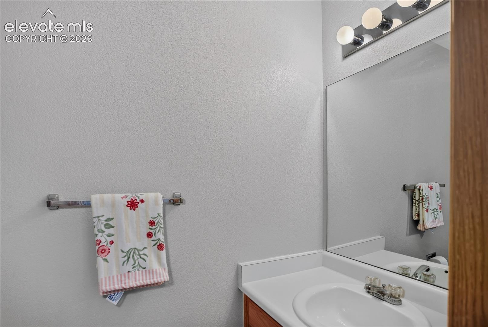 Listing photo 18 for 3046 W 22nd Street