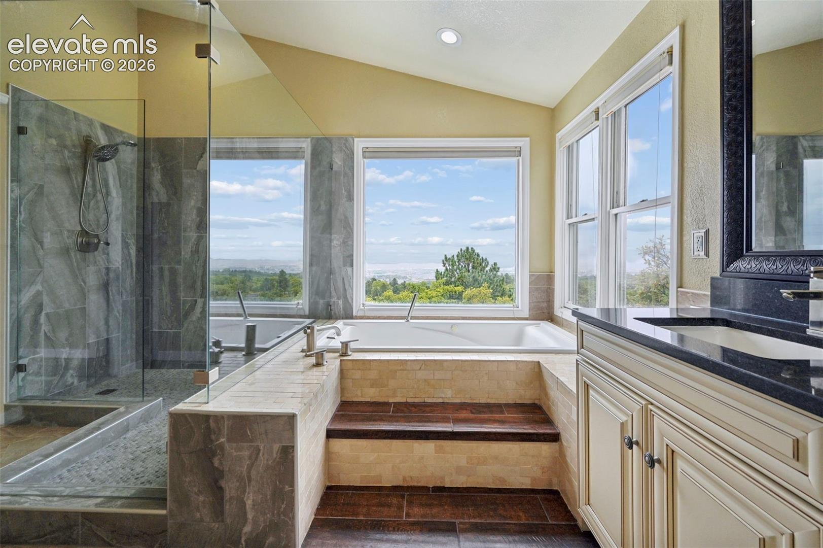 Listing photo 25 for 5365 Broadmoor Bluffs Drive