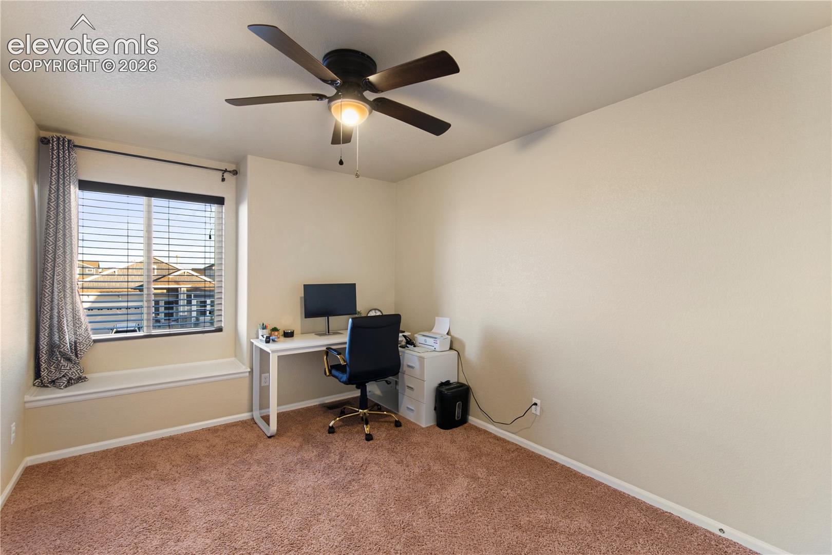 Listing photo 16 for 7886 Wagonwood Place