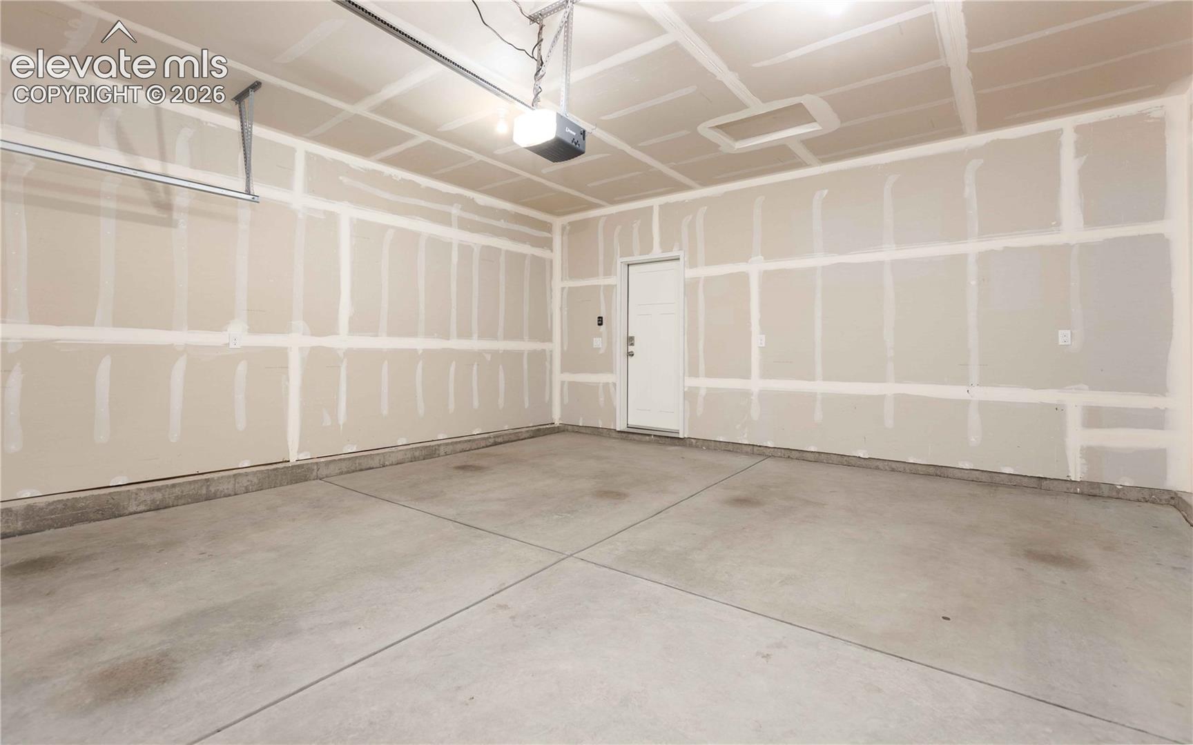 Listing photo 25 for 7684 Peachleaf Drive