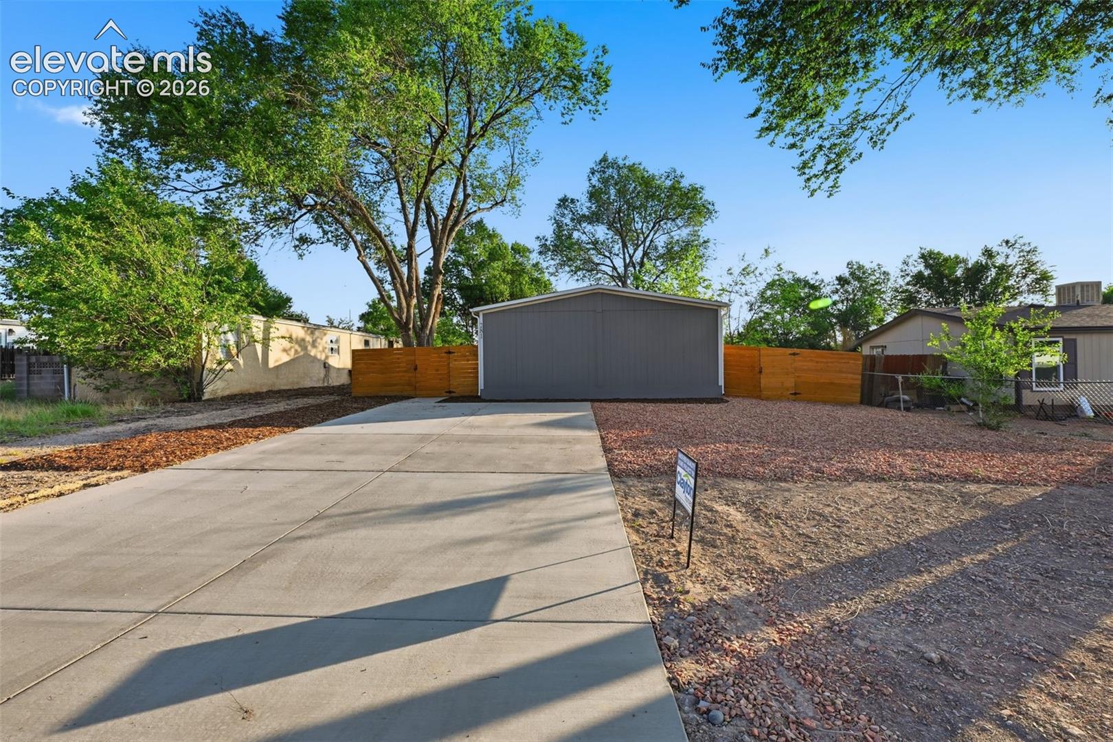 Listing photo 39 for 281 E Stewart Drive