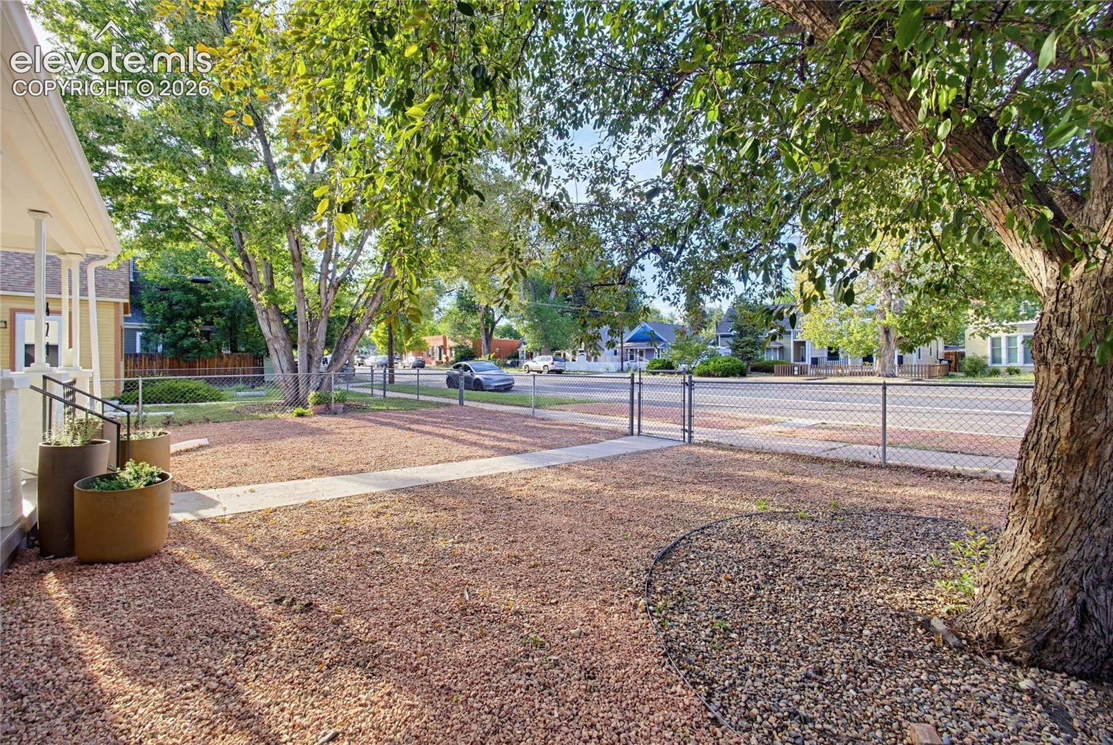 Listing photo 37 for 621 E Cache La Poudre Street