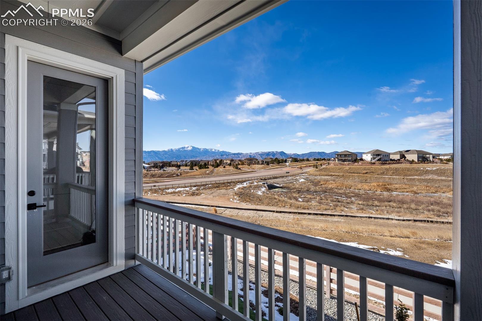 Listing photo 13 for 8850 Frolic View