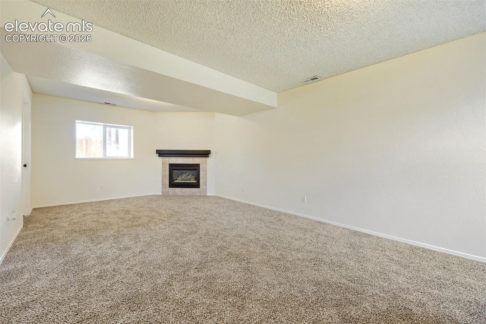 Listing photo 19 for 858 Marshall Drive