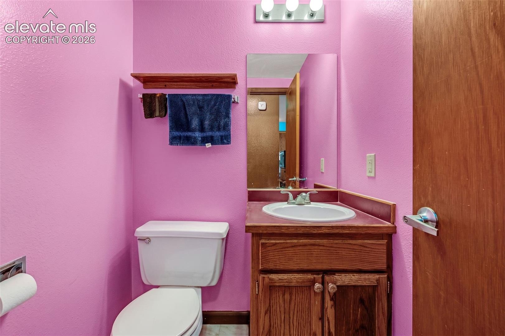 Listing photo 6 for 613 Wheat Field Road