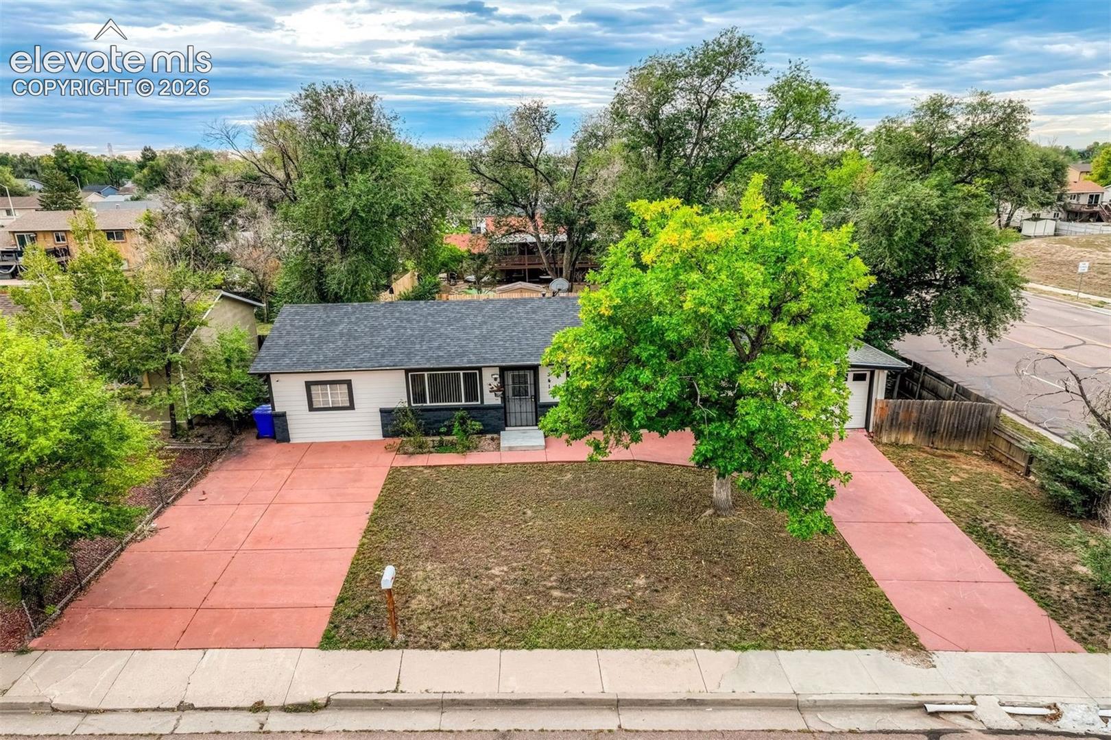 Listing photo 42 for 3415 Bridgewood Lane