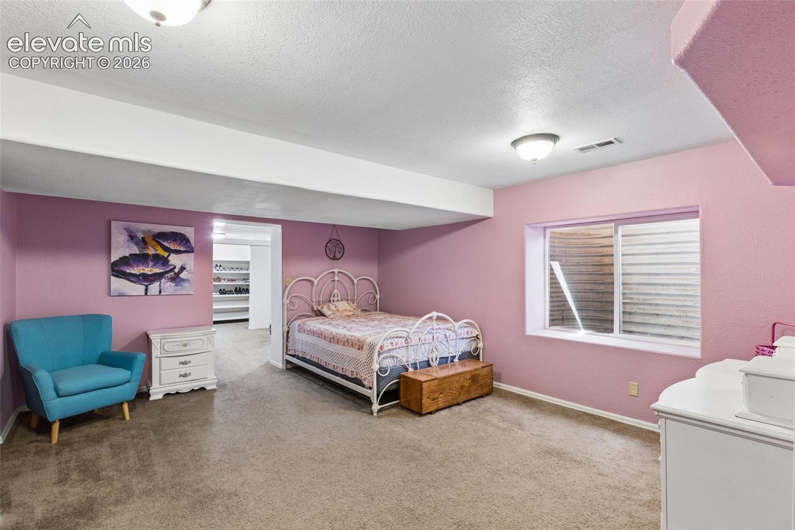Listing photo 20 for 703 N Canvas Drive