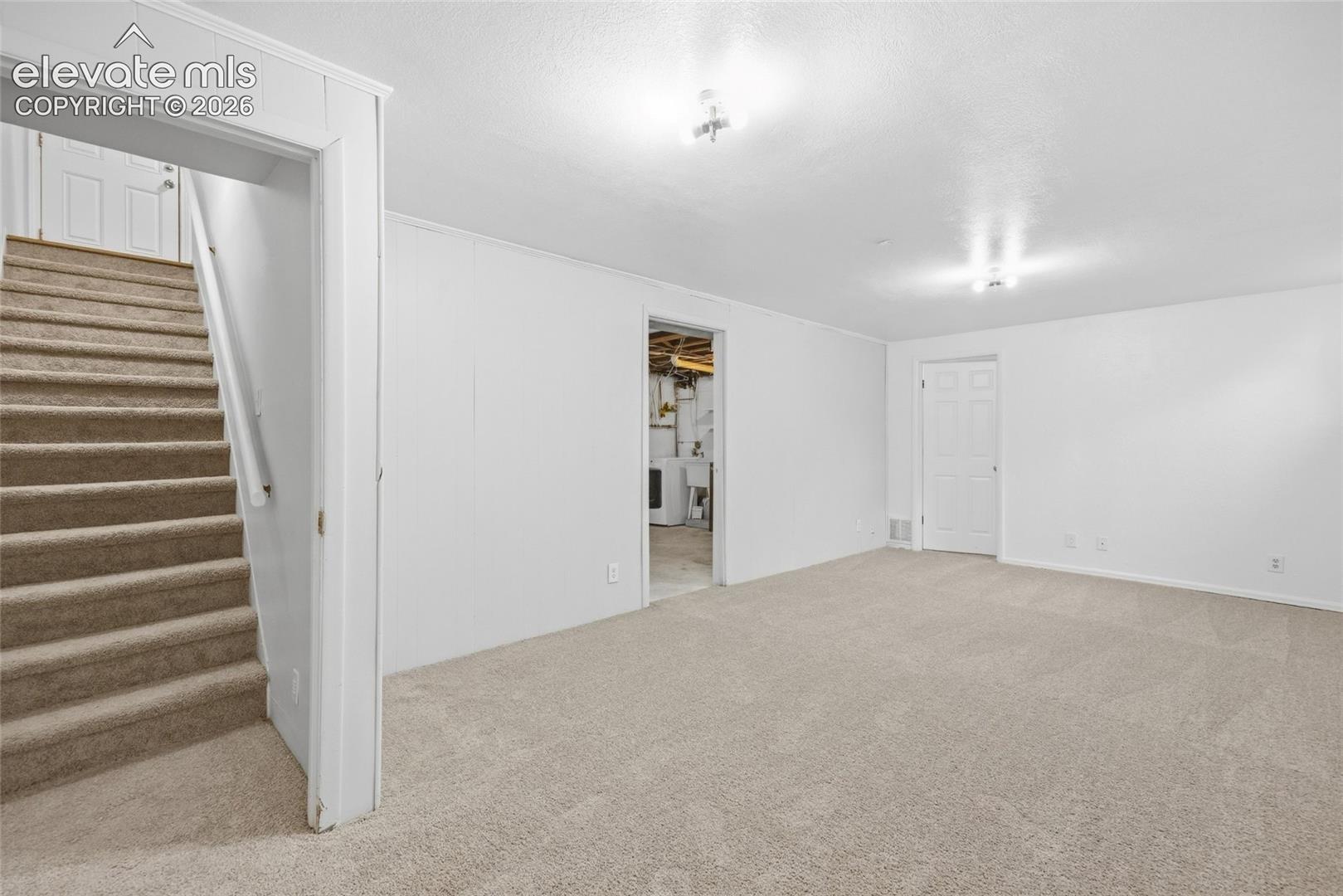 Listing photo 12 for 2826 Jon Street