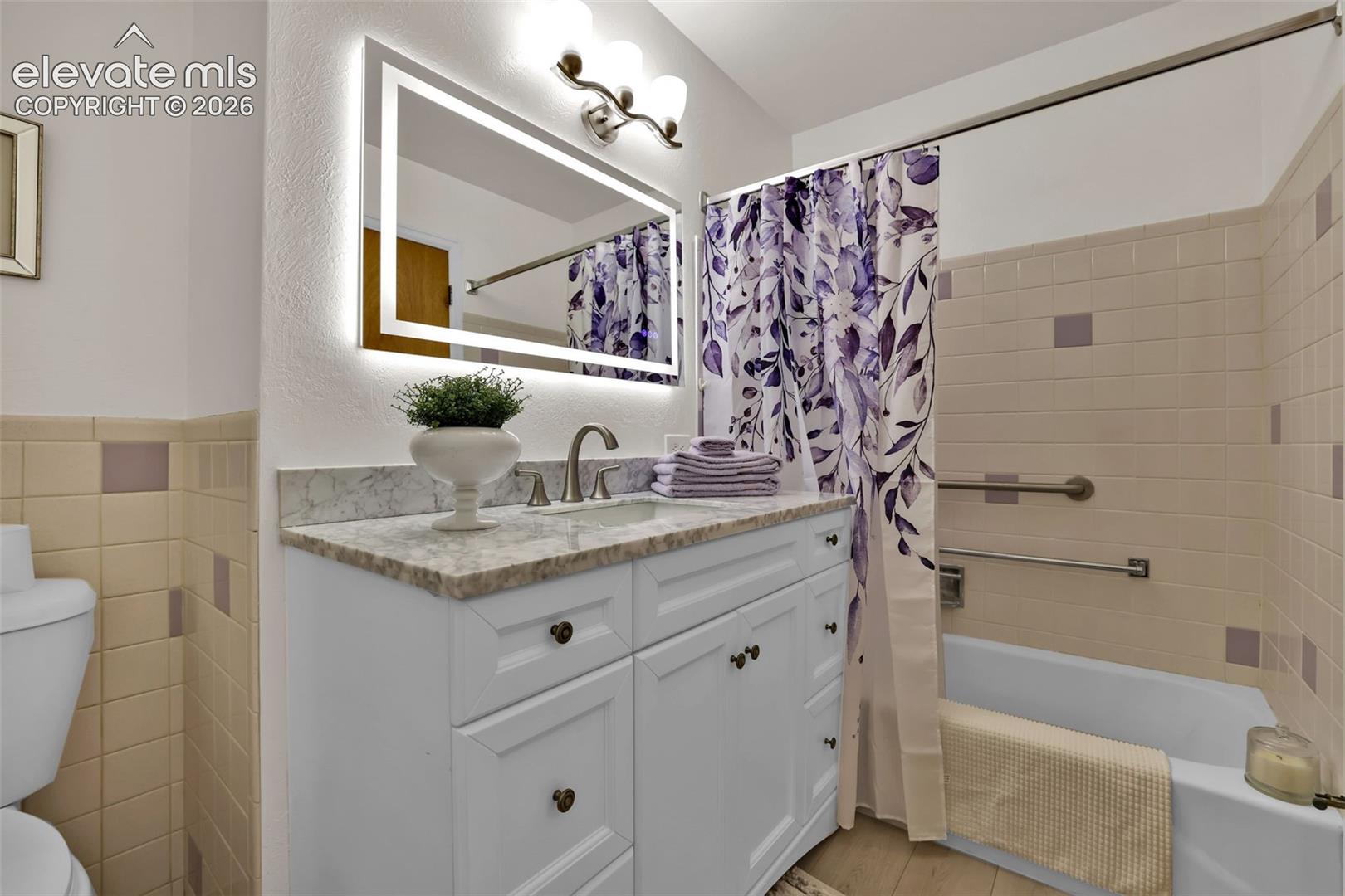 Listing photo 20 for 223 Crystal Hills Boulevard