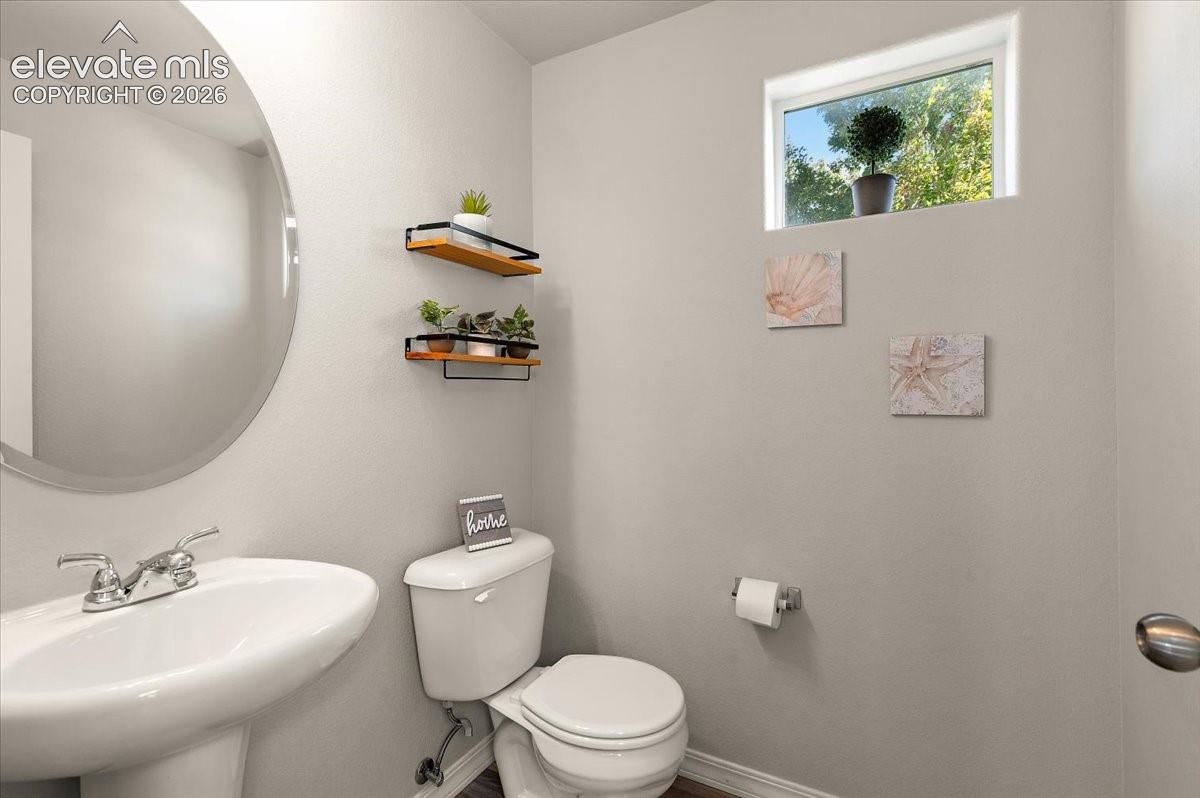 Listing photo 15 for 833 Grissom Drive