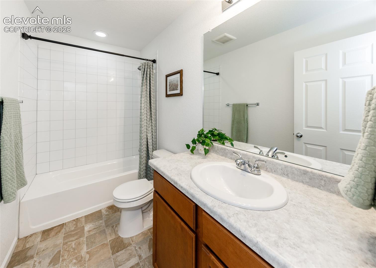 Listing photo 29 for 16462 Mountain Flax Drive
