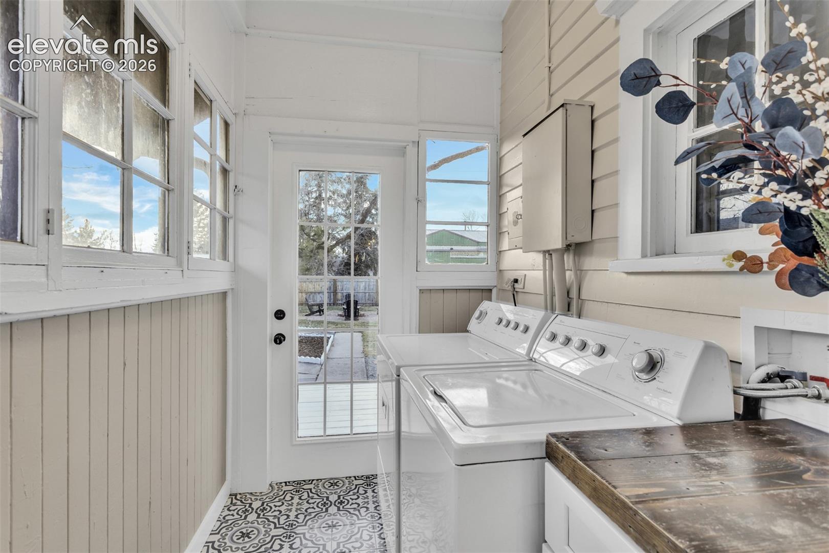 Listing photo 16 for 7801 Valley View Street