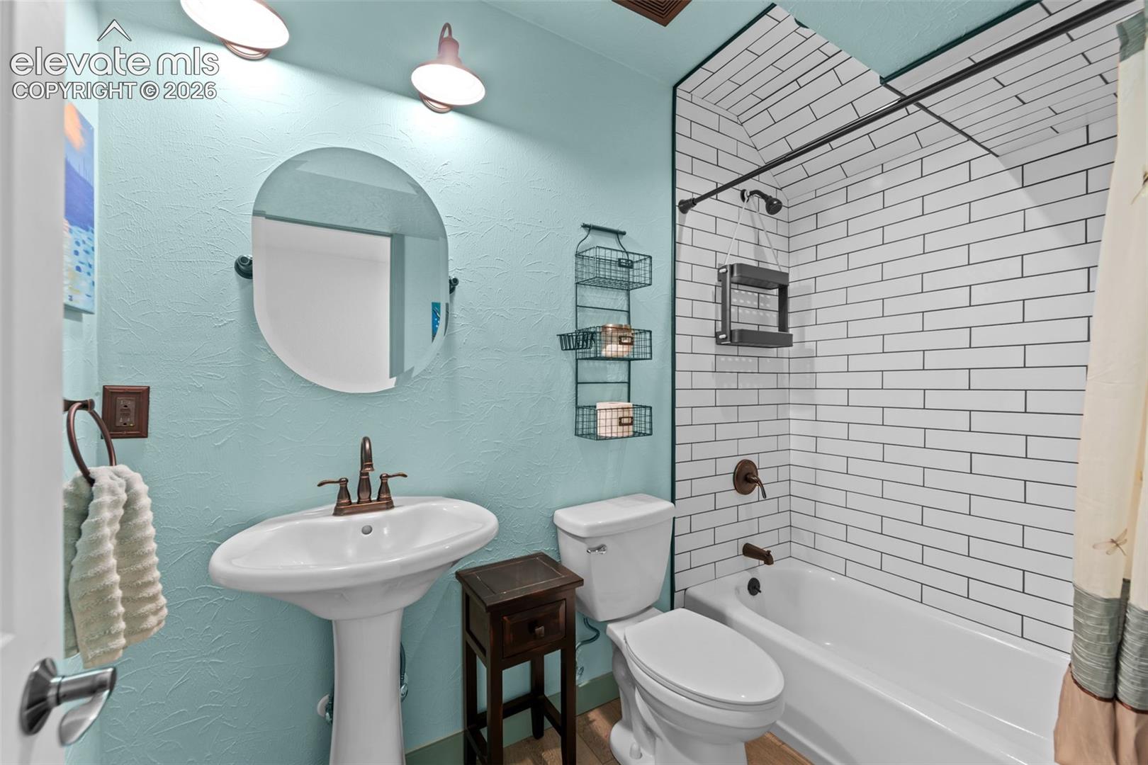 8056 Longleaf Lane, photo 20