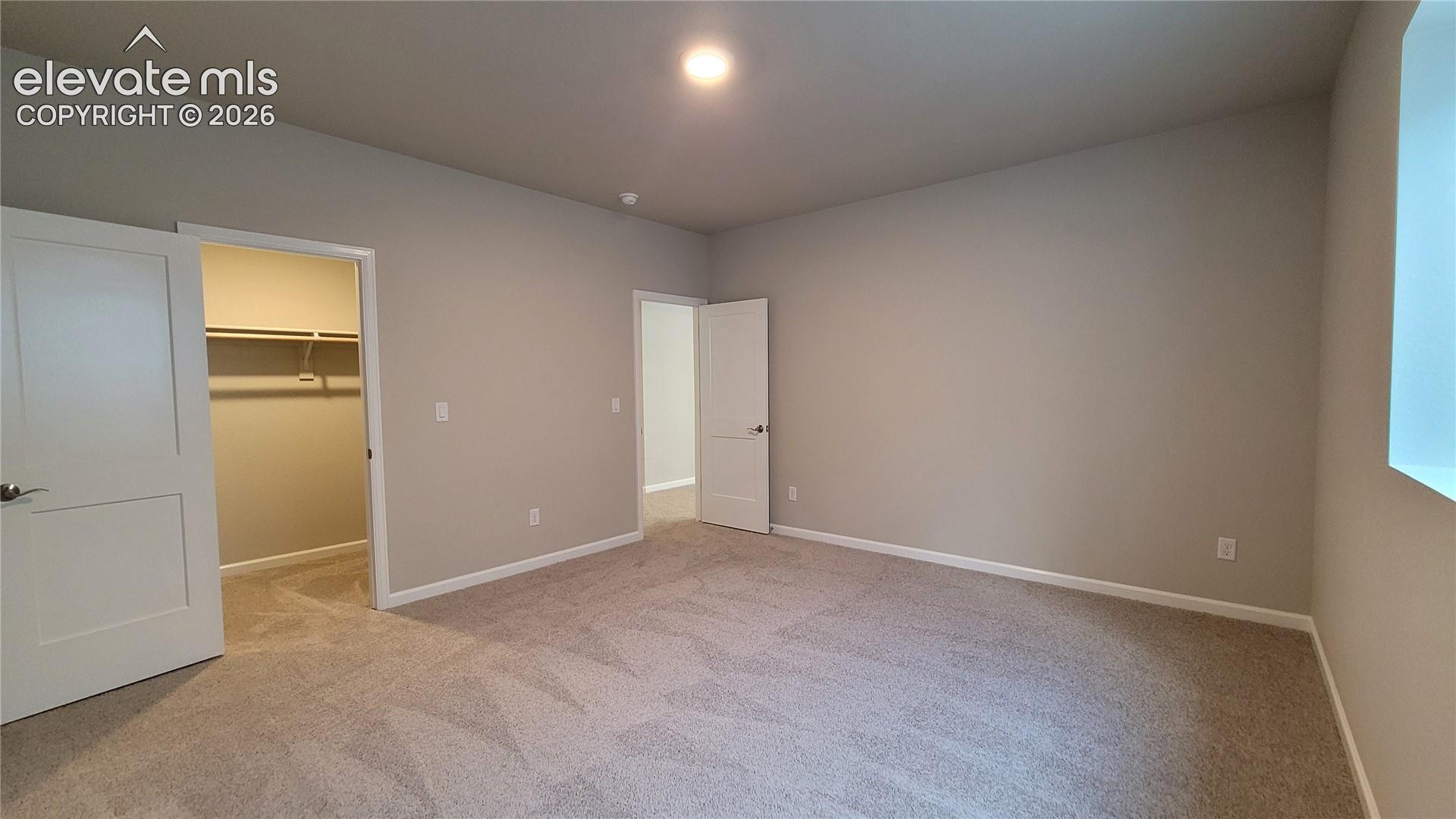 Listing photo 37 for 10651 Wolf Lake Drive