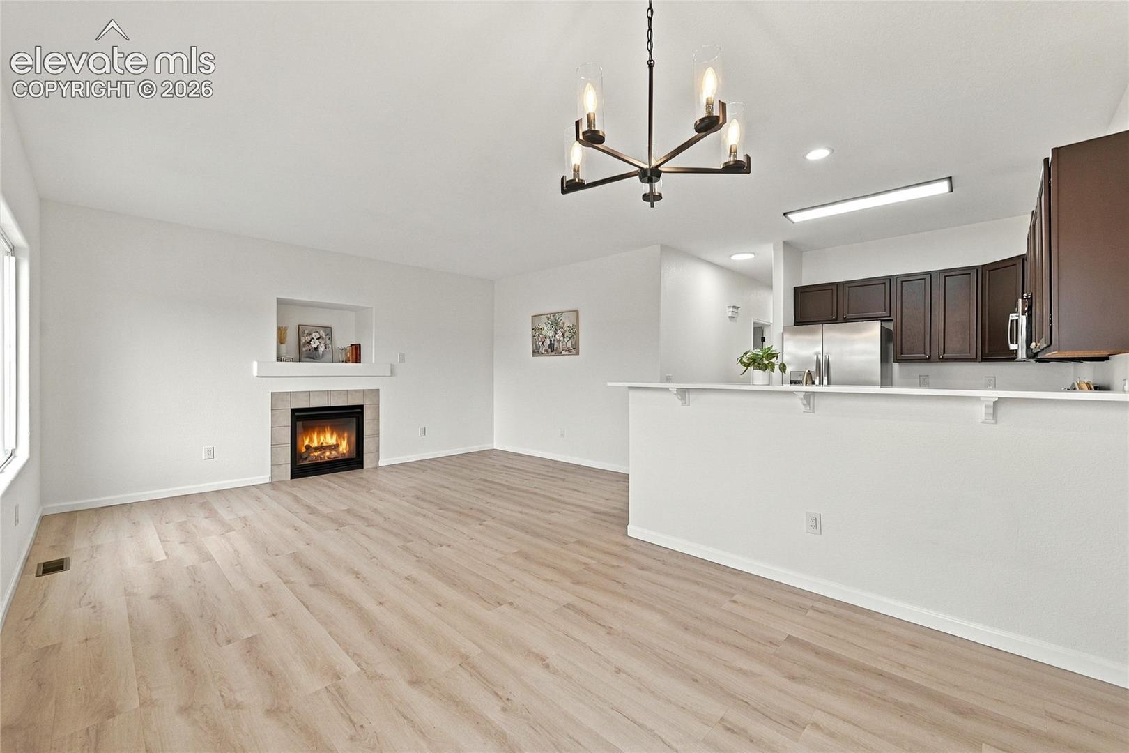 Listing photo 3 for 1921 Flintshire Street