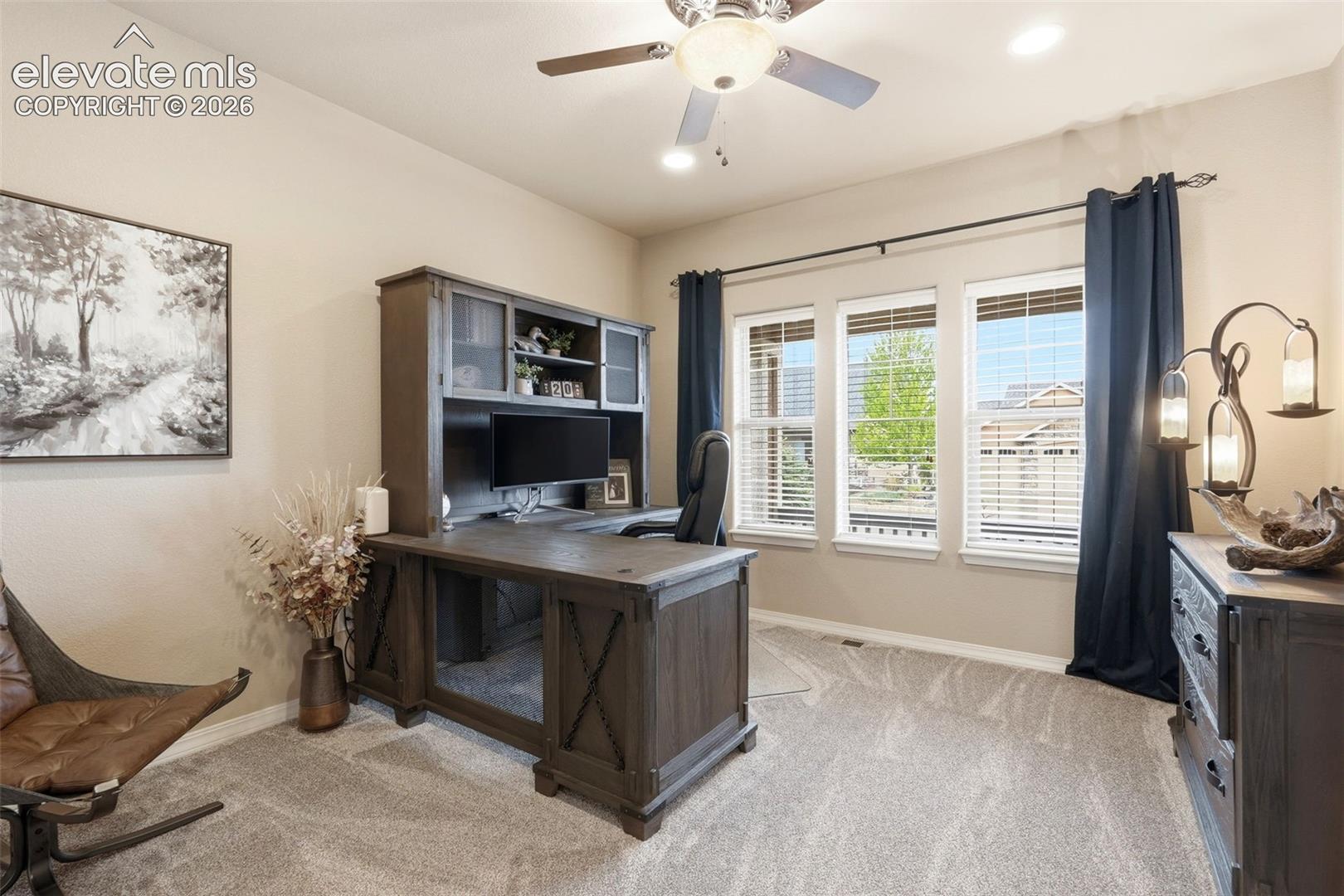 Listing photo 5 for 233 Coyote Willow Drive