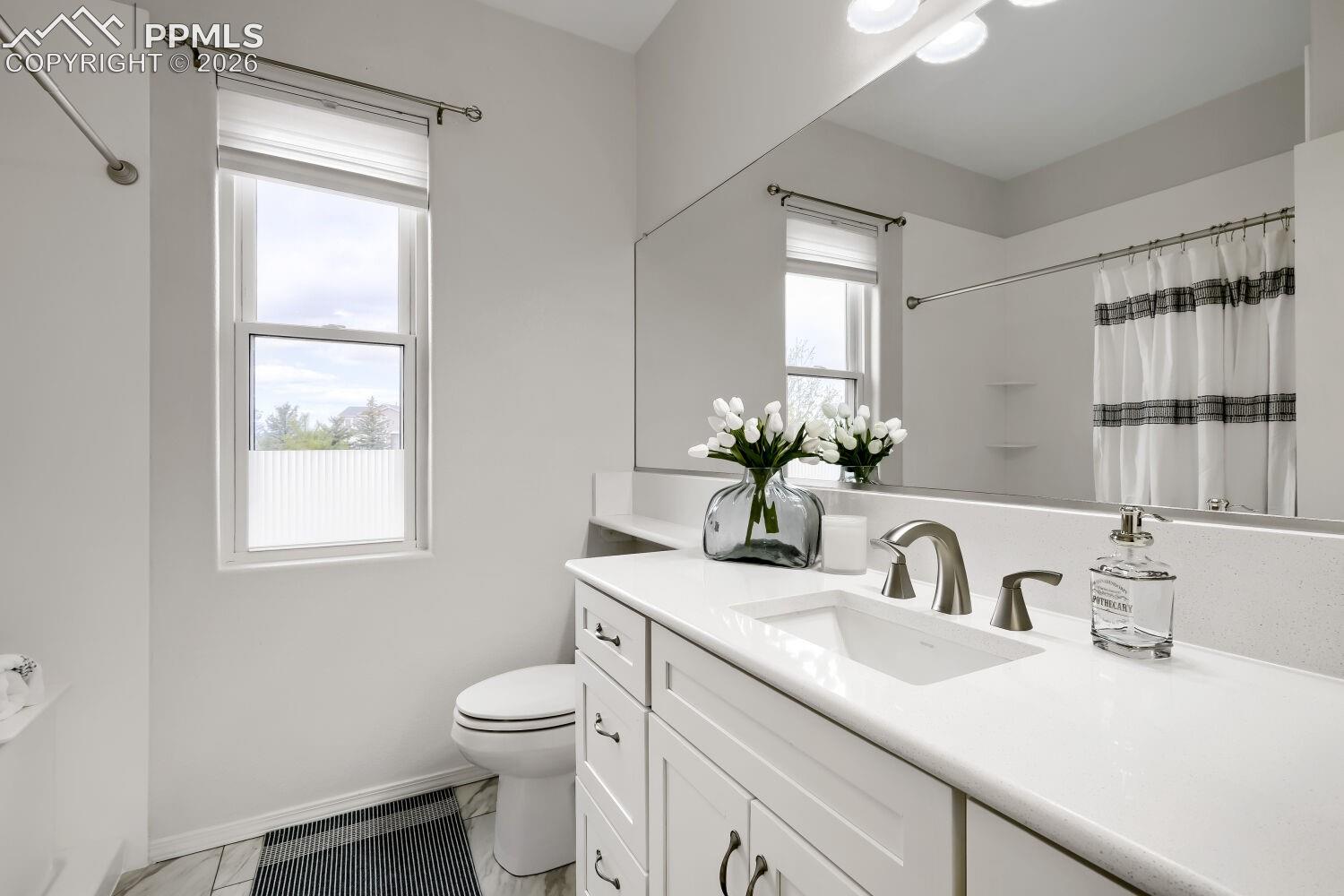 Listing photo 13 for 12555 Handles Peak Way