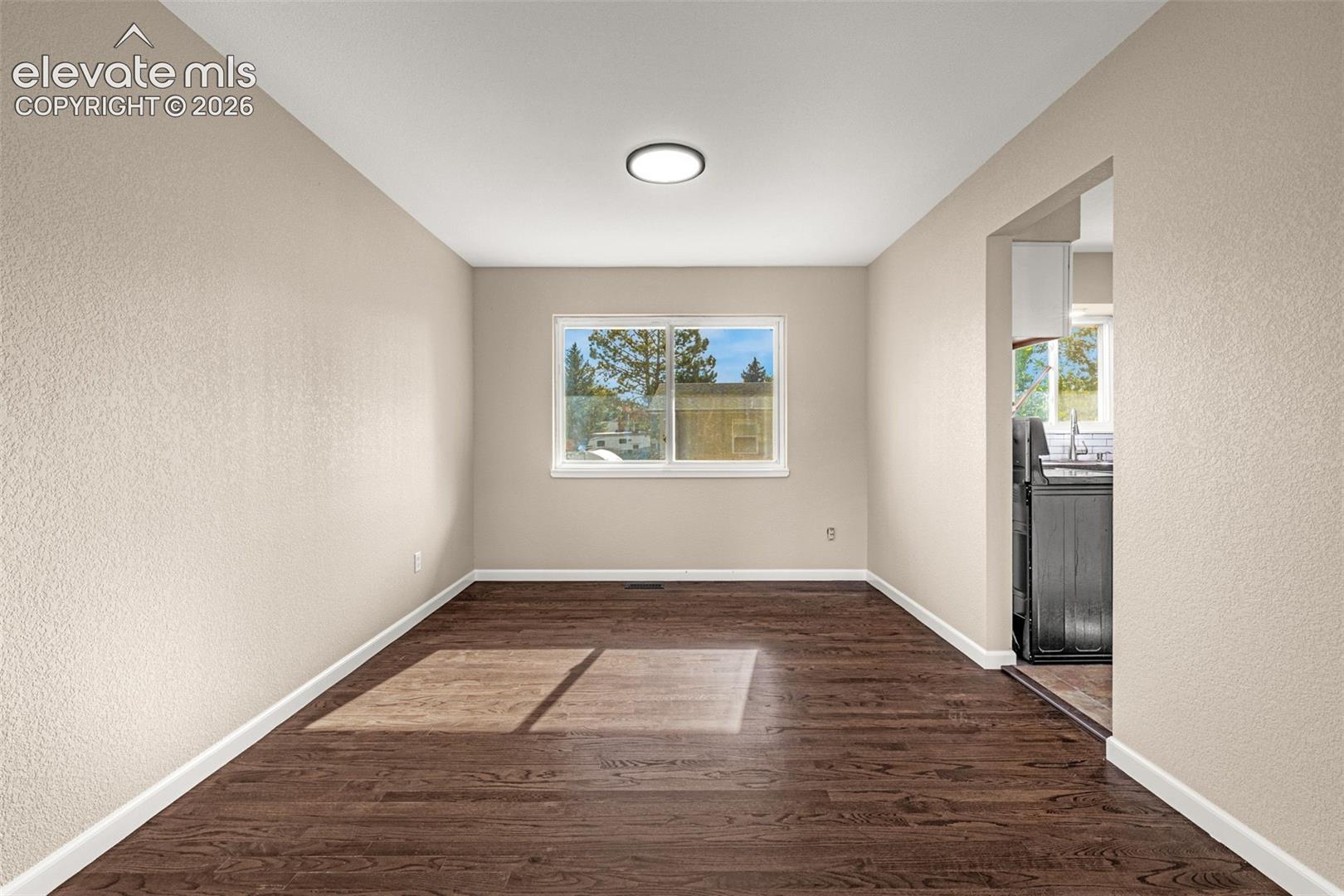 Listing photo 10 for 216 De La Vista Street