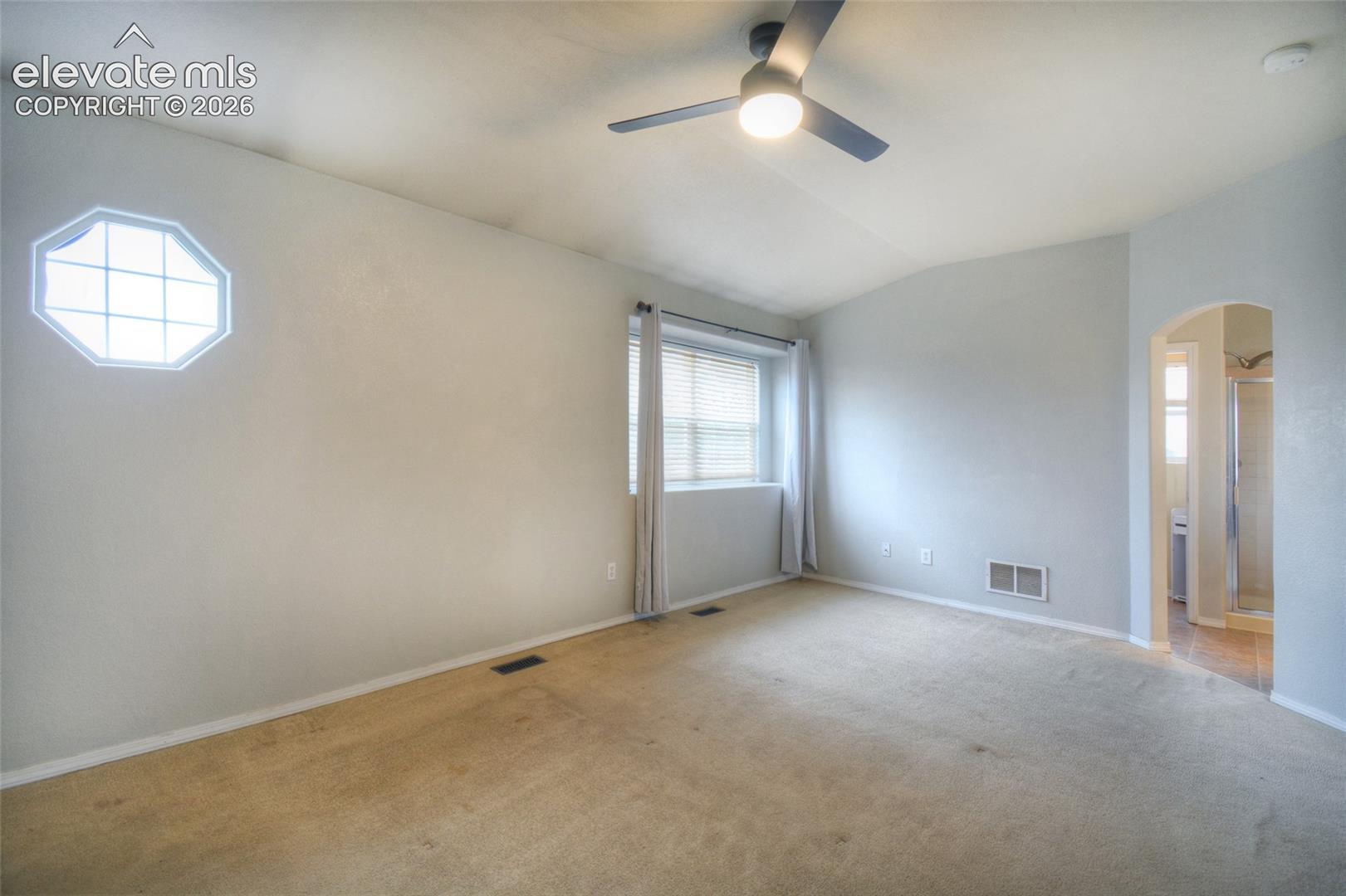 Listing photo 14 for 1042 Cailin Way