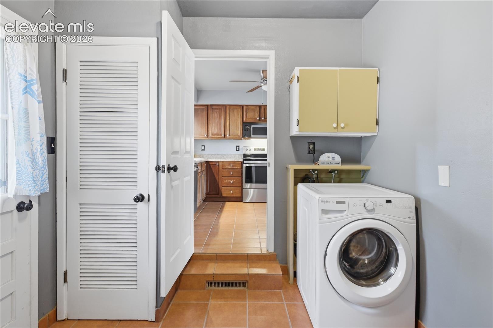 Listing photo 17 for 213 Jasper Drive