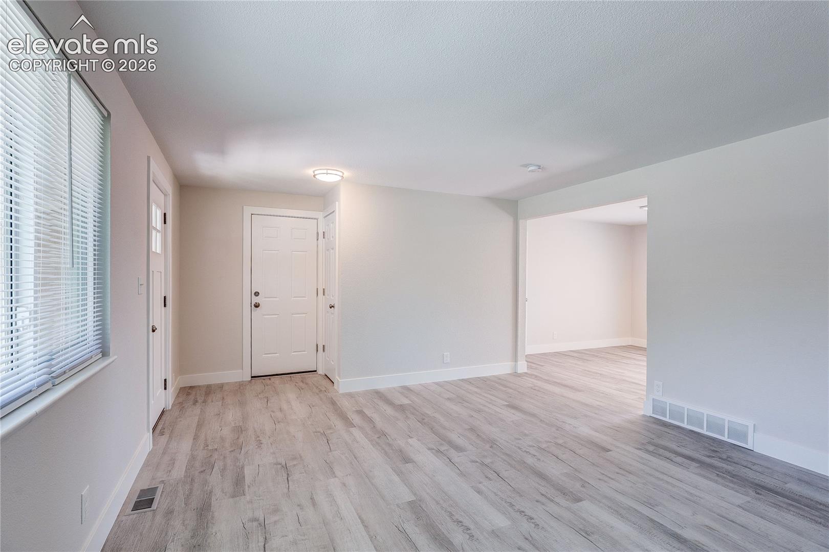Listing photo 26 for 3100 S Dale Court