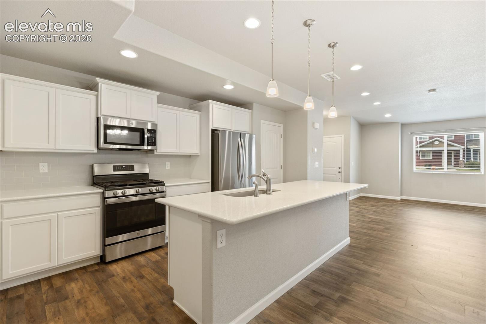 Listing photo 13 for 6181 Old Glory Drive