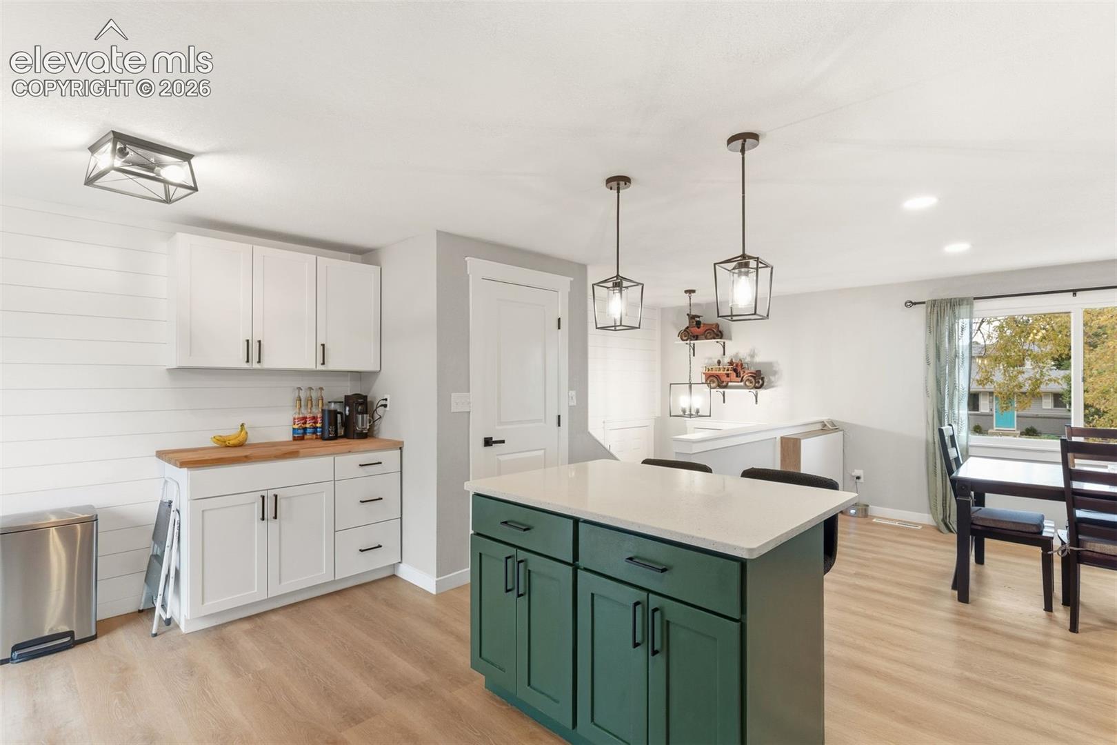 Listing photo 7 for 1596 Prado Drive
