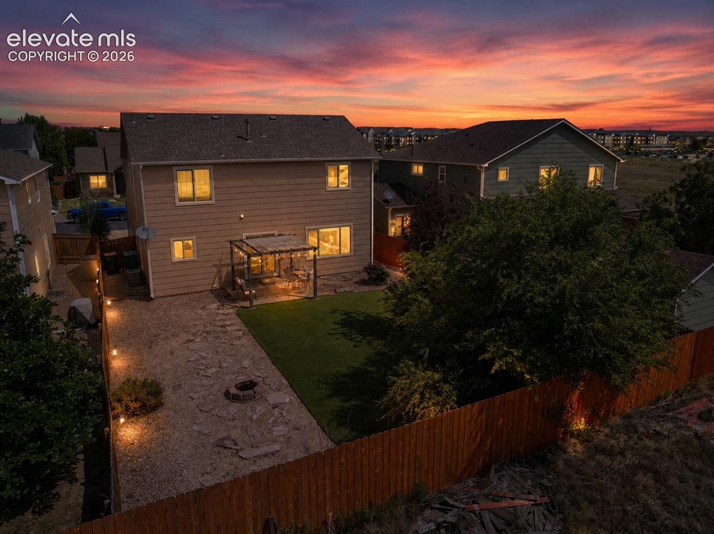 Listing photo 4 for 7589 Chenoa Court