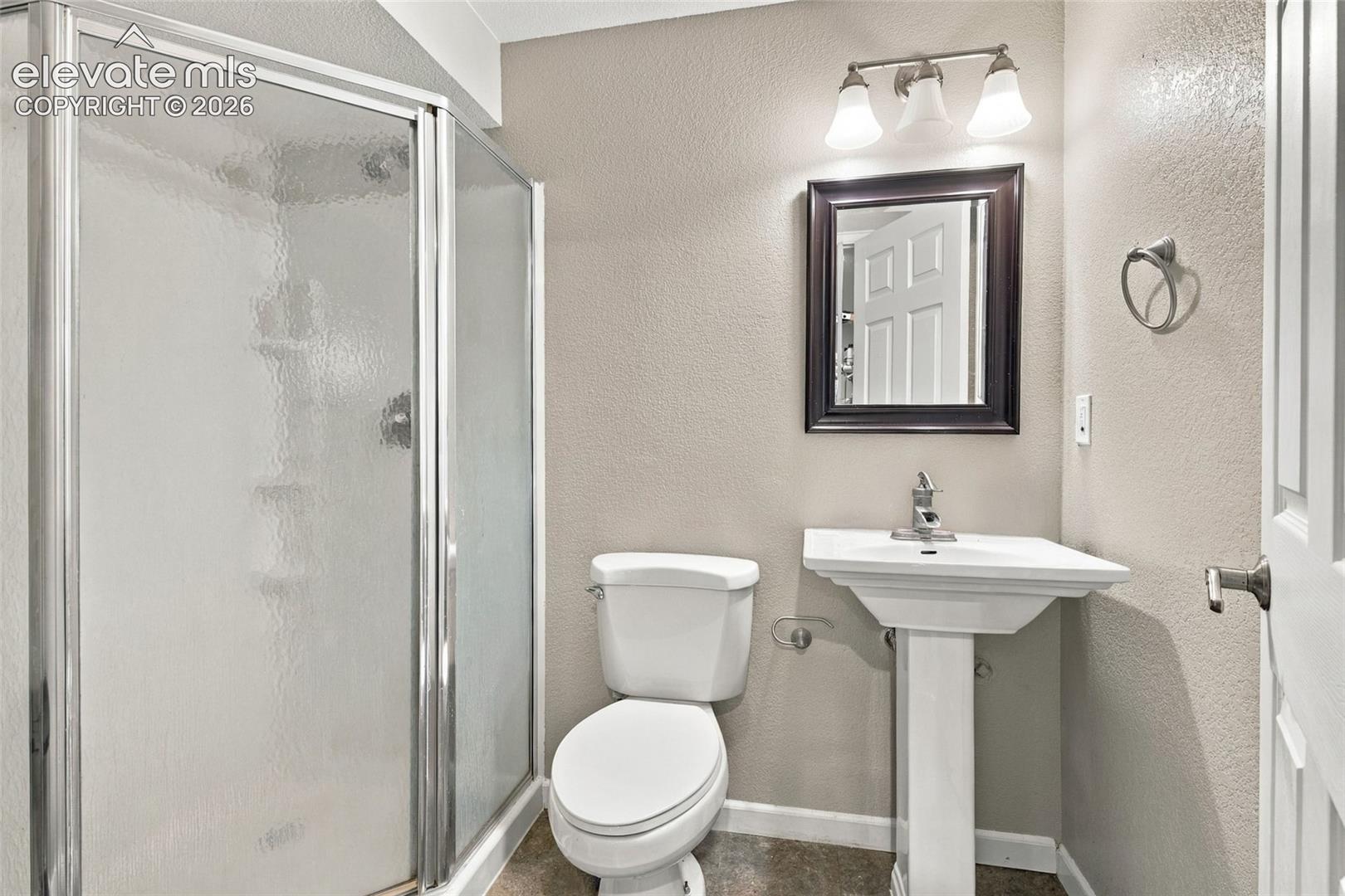 Listing photo 25 for 8451 Shadow Run Lane