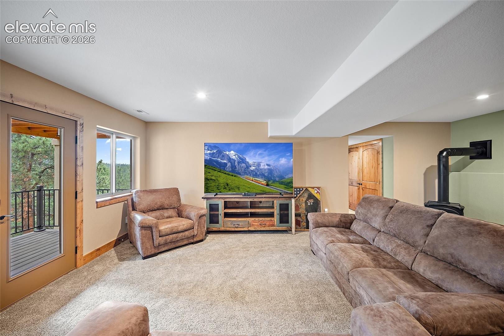 Listing photo 24 for 367 Cottonwood Lake Drive