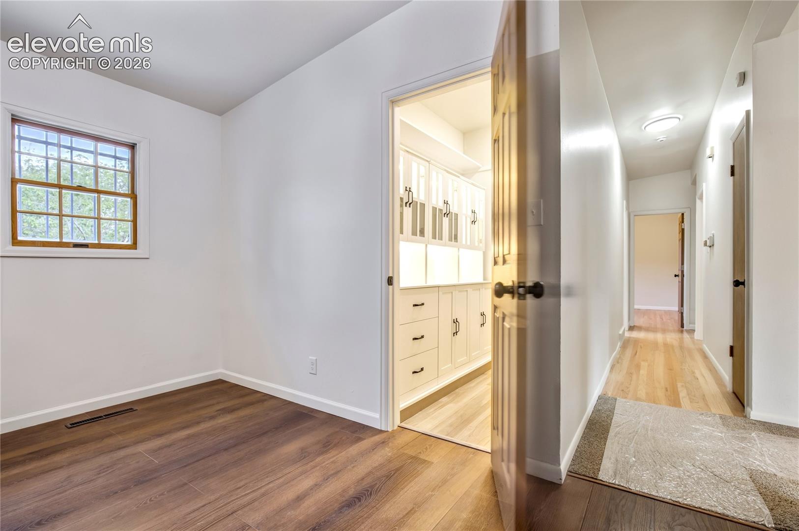 Listing photo 15 for 609 Crestridge Avenue