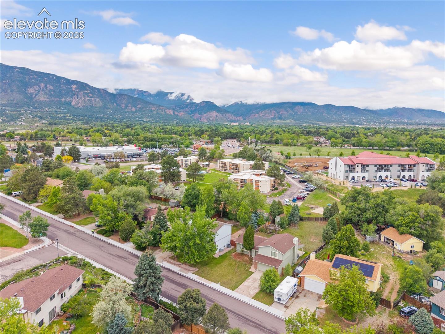 Listing photo 33 for 2998 Westcliff Circle