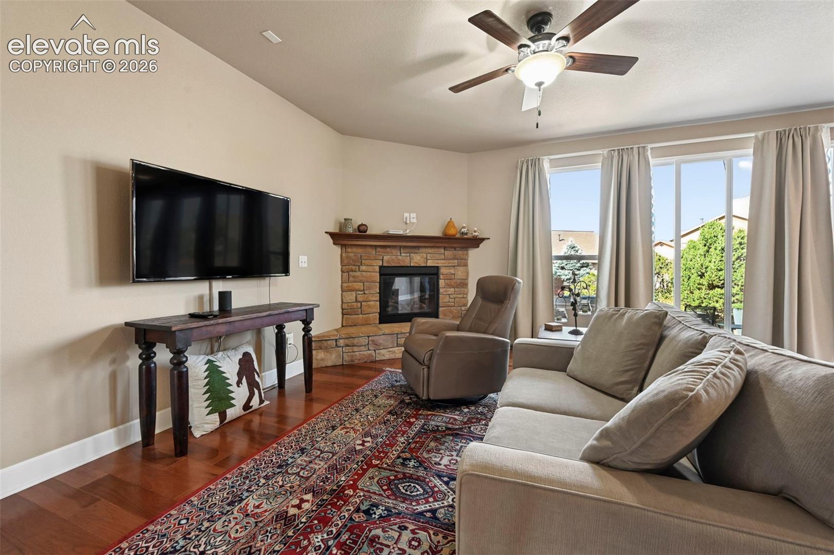 Listing photo 8 for 10484 Mile Post Loop