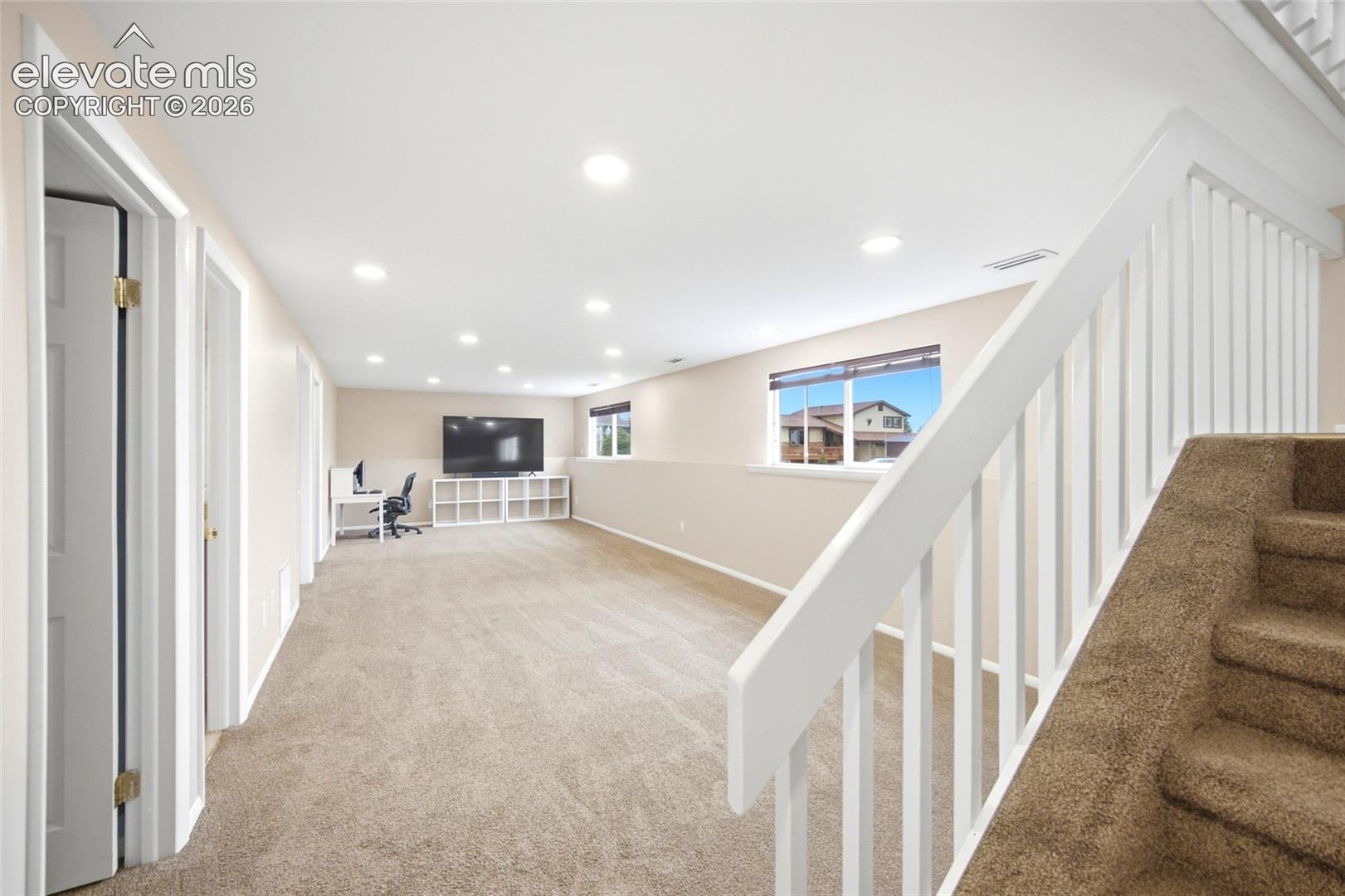 Listing photo 16 for 6735 Blue River Way