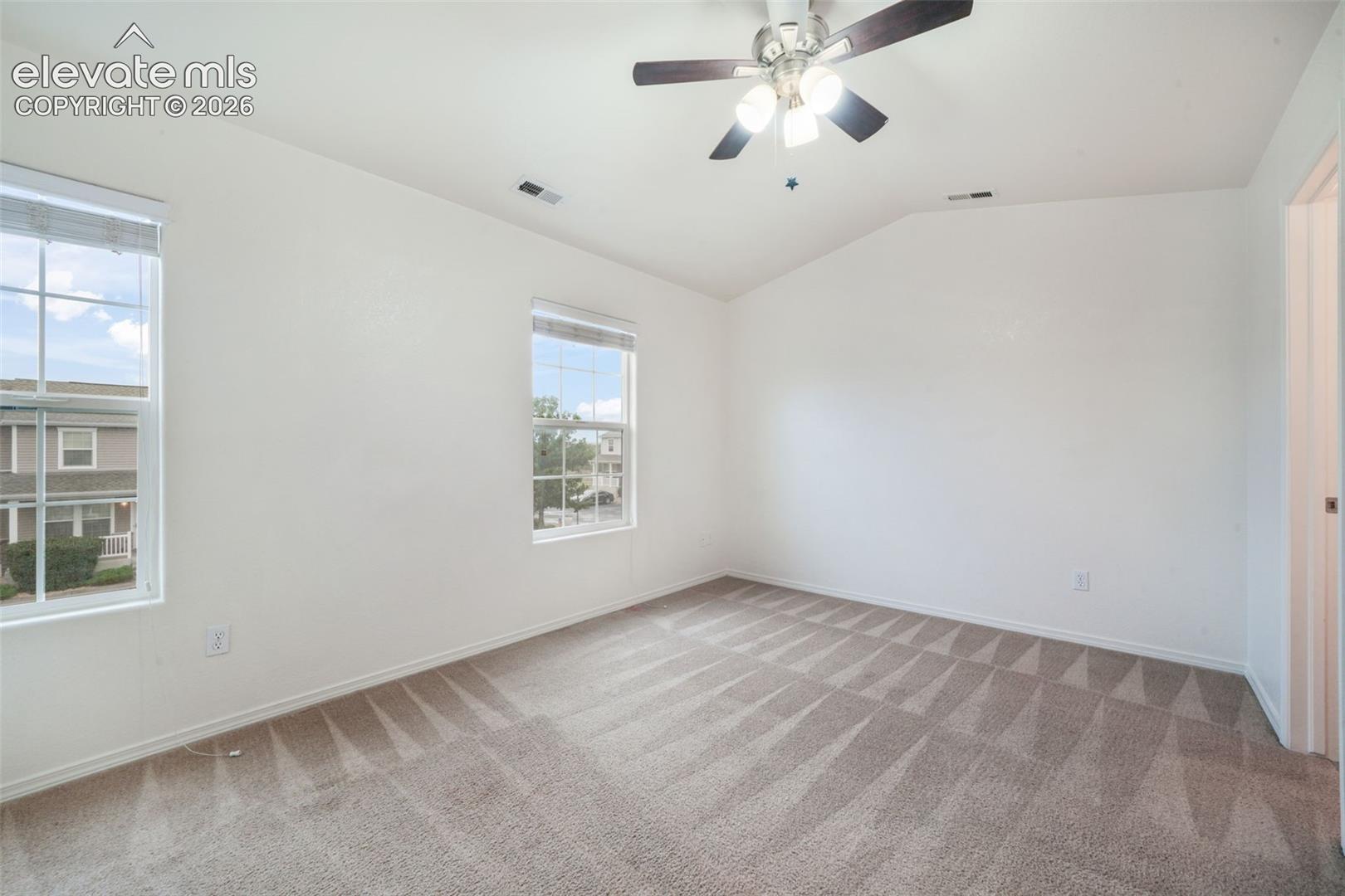 Listing photo 21 for 10513 Wells Point