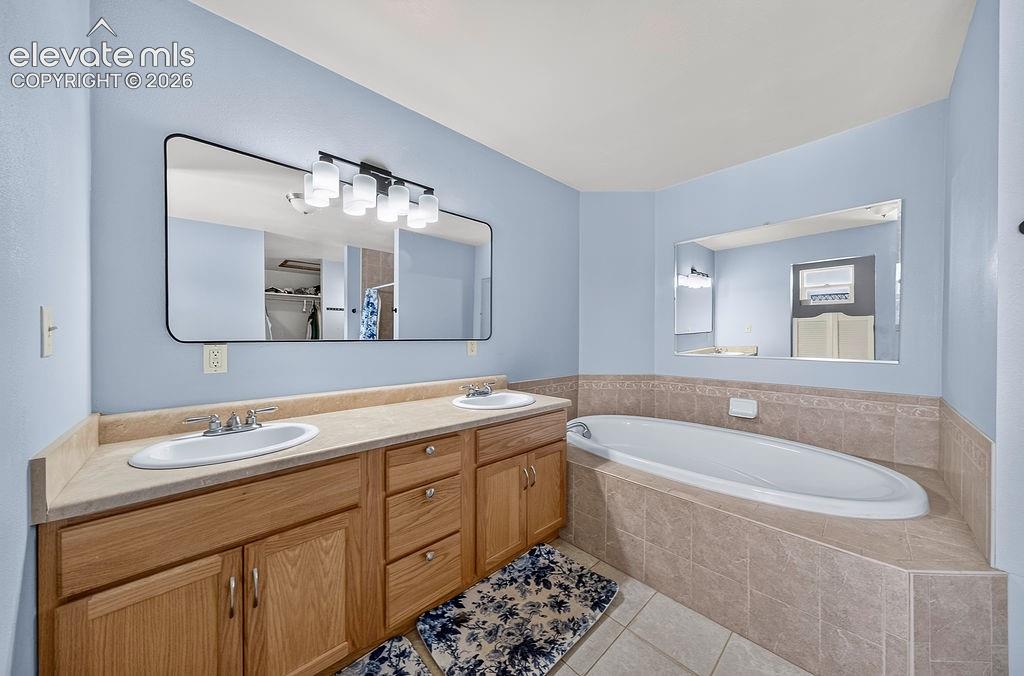 Listing photo 32 for 1345 Southmoor Drive