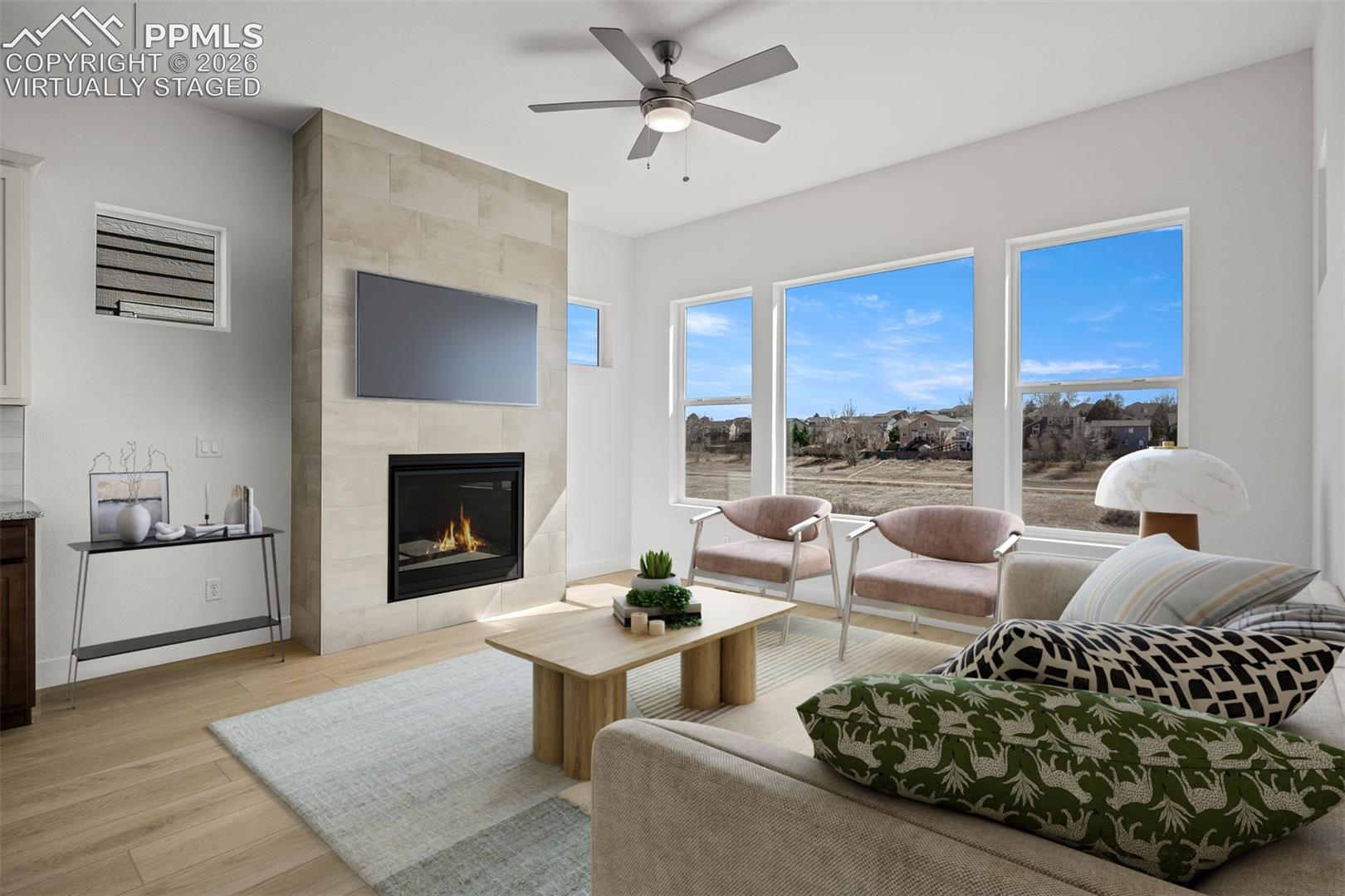 Listing photo 11 for 4555 Peak Crest View