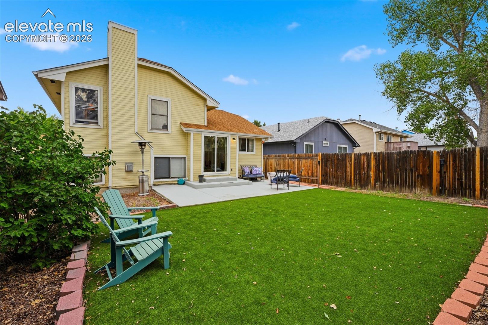 Listing photo 8 for 8219 Steadman Drive
