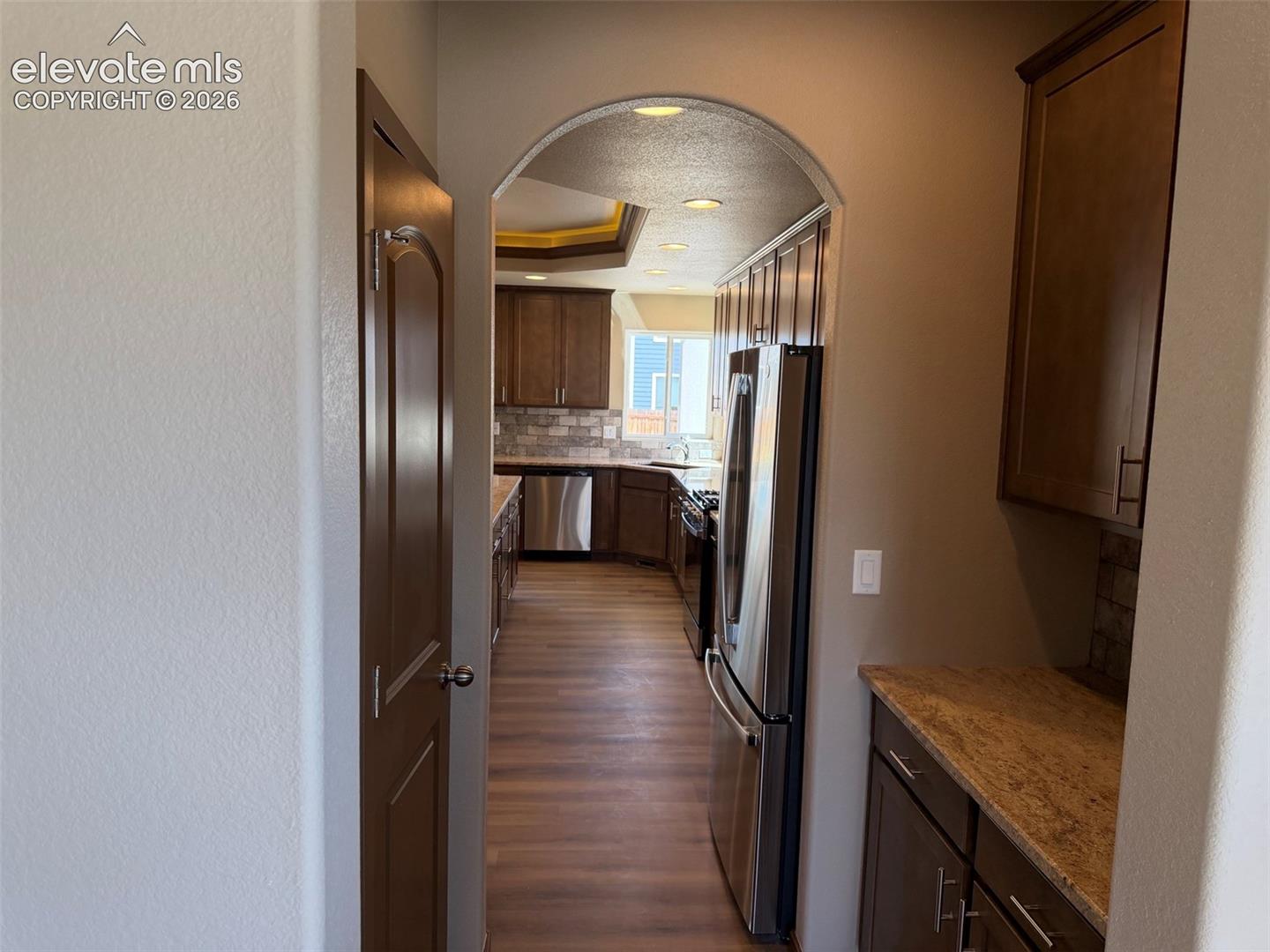 Listing photo 6 for 10895 Evening Creek Drive