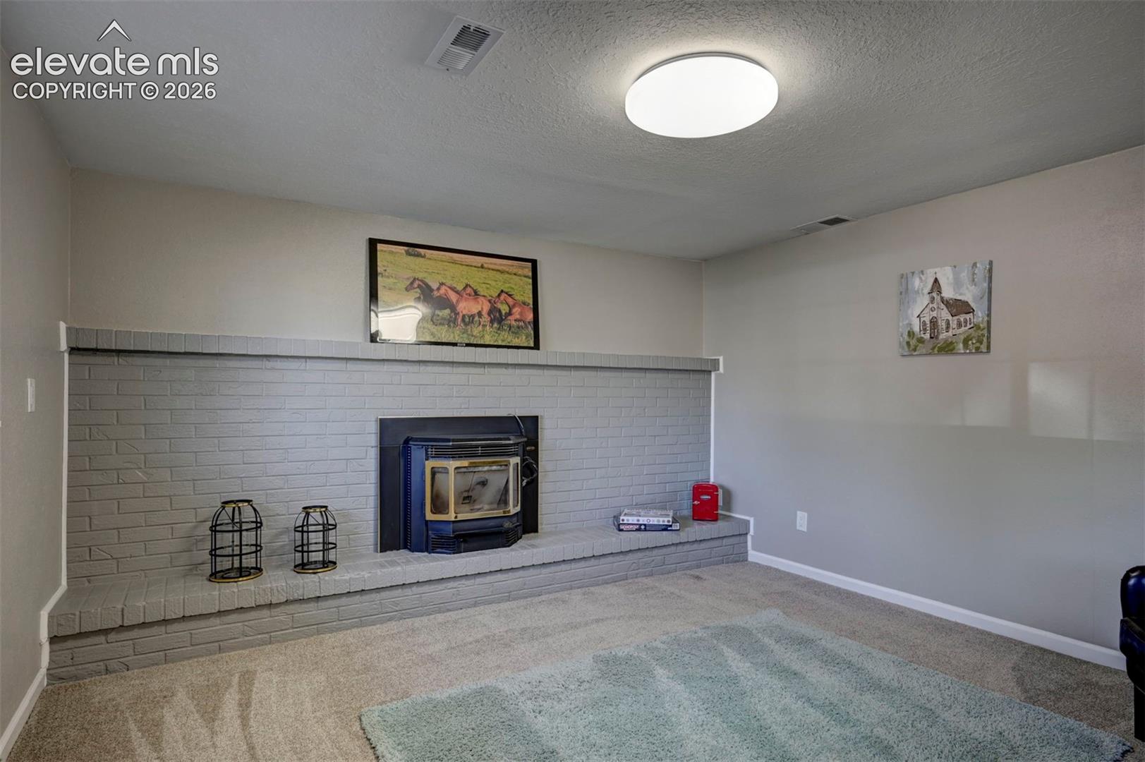 Listing photo 38 for 7443 Franconia Drive