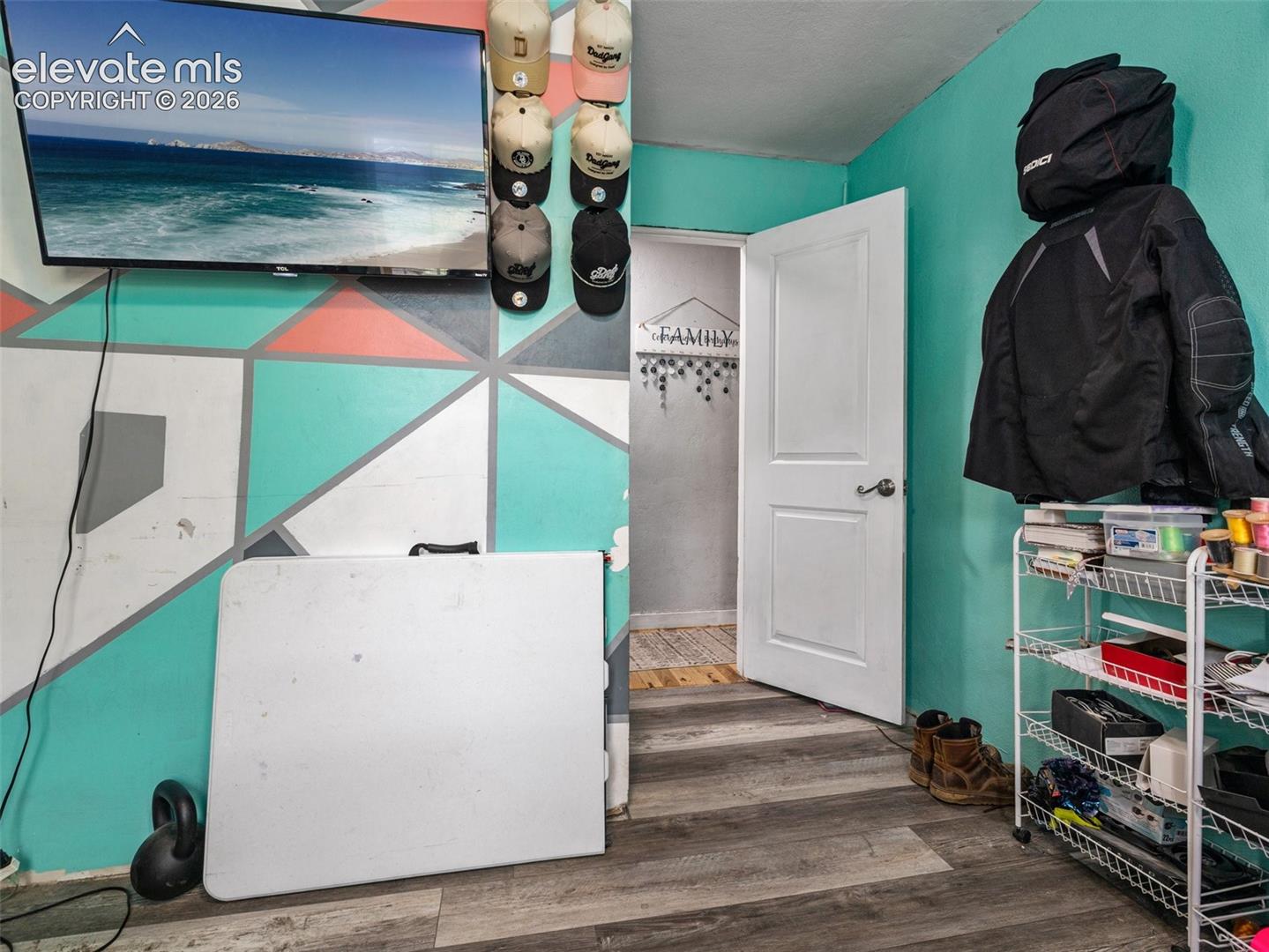 Listing photo 12 for 922 Jackson Street