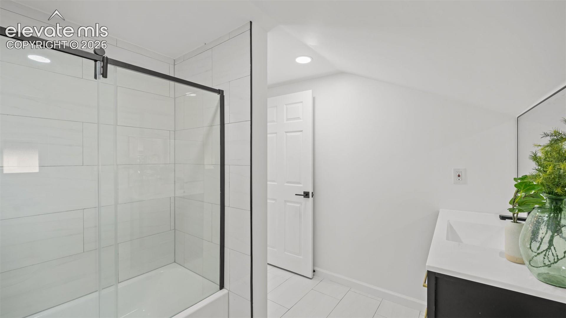 6645 Grant Street, photo 27