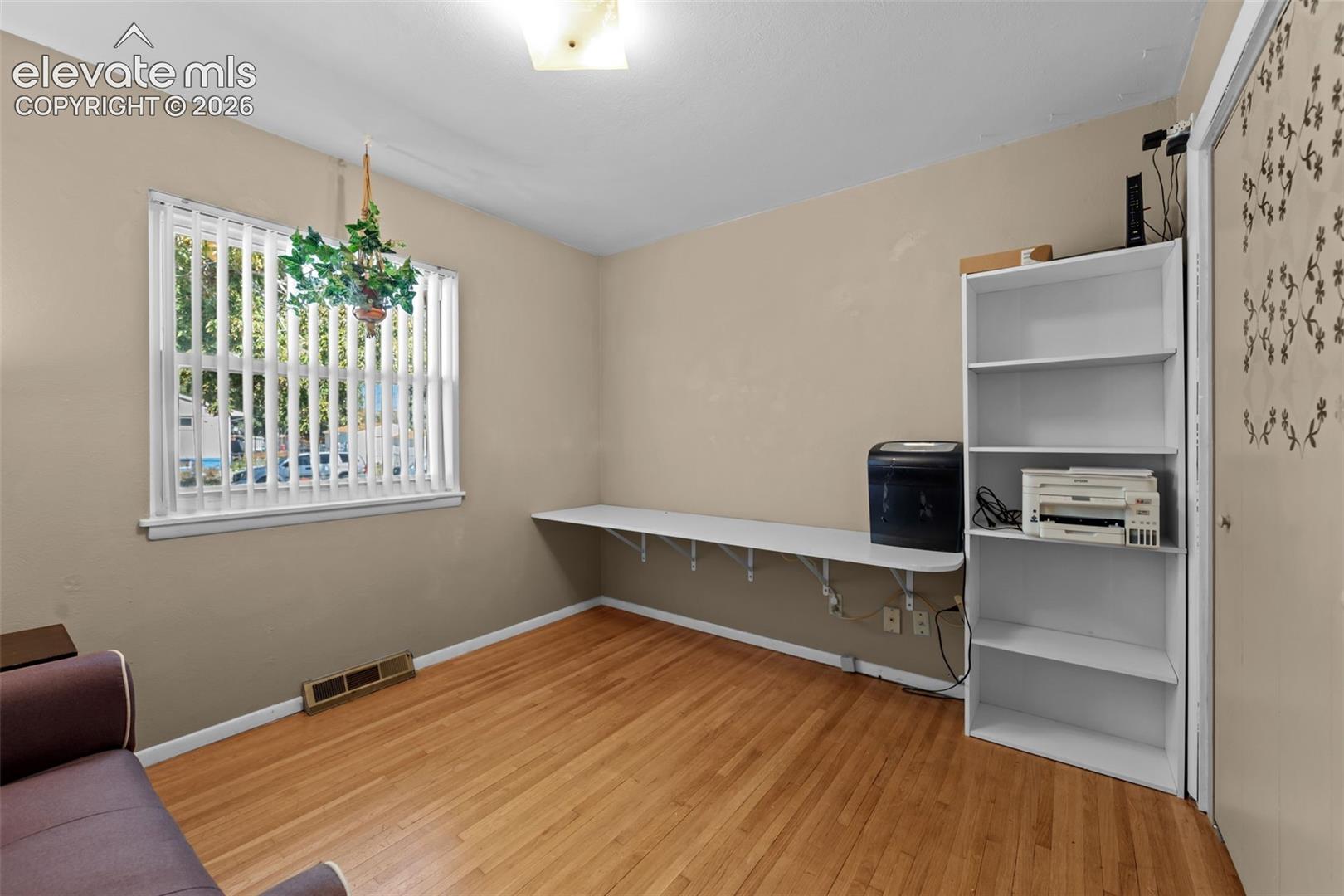 Listing photo 11 for 2227 Saranac Drive