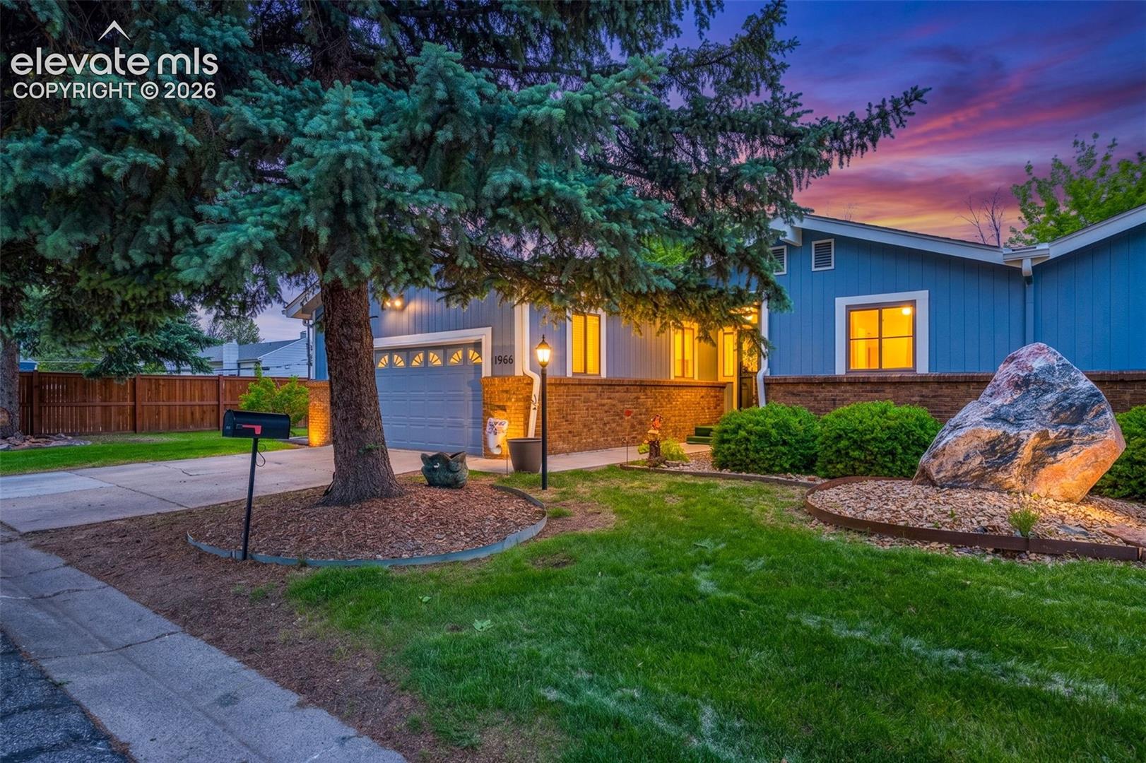 11966 Maple Avenue, photo 46