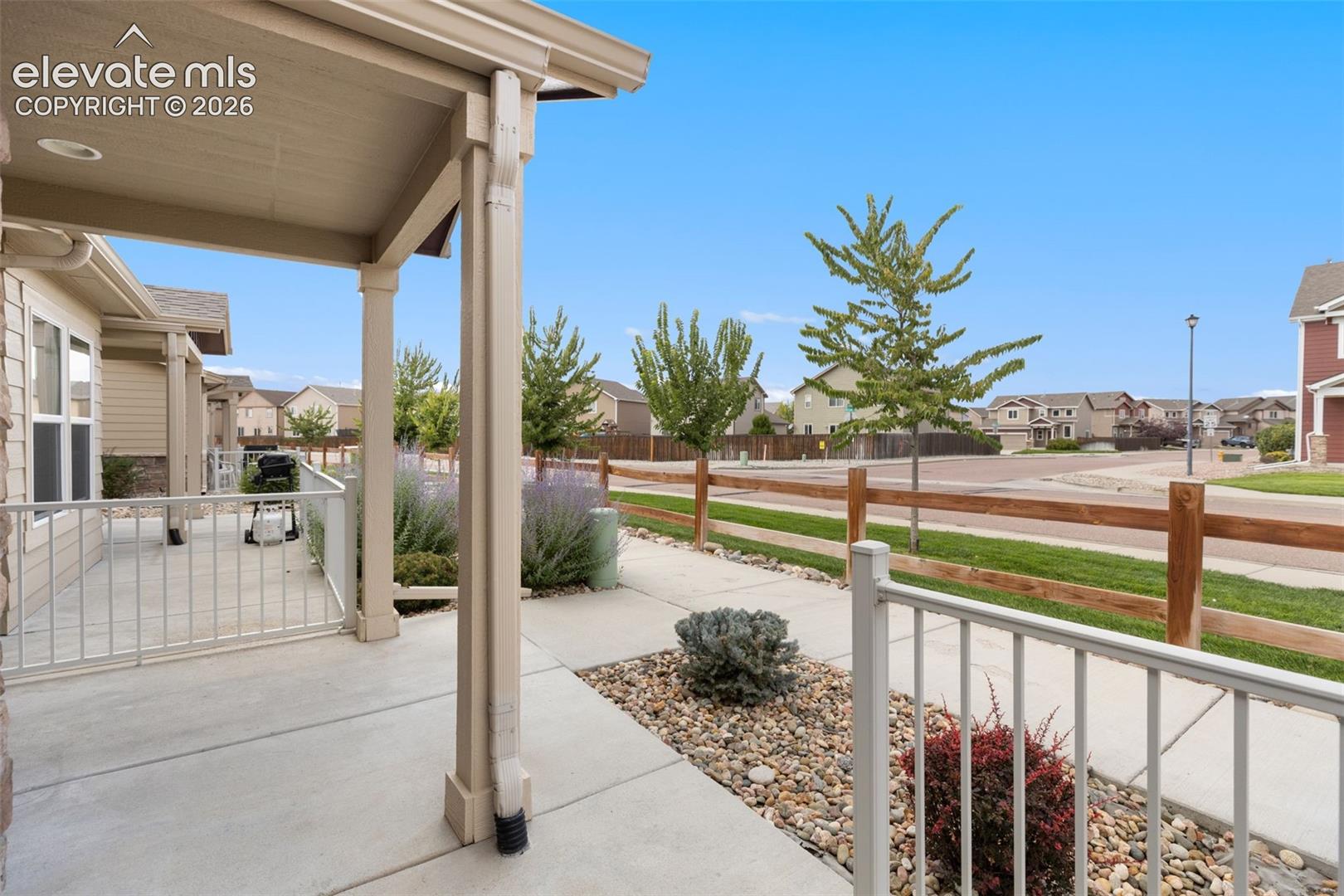 Listing photo 4 for 6181 Old Glory Drive