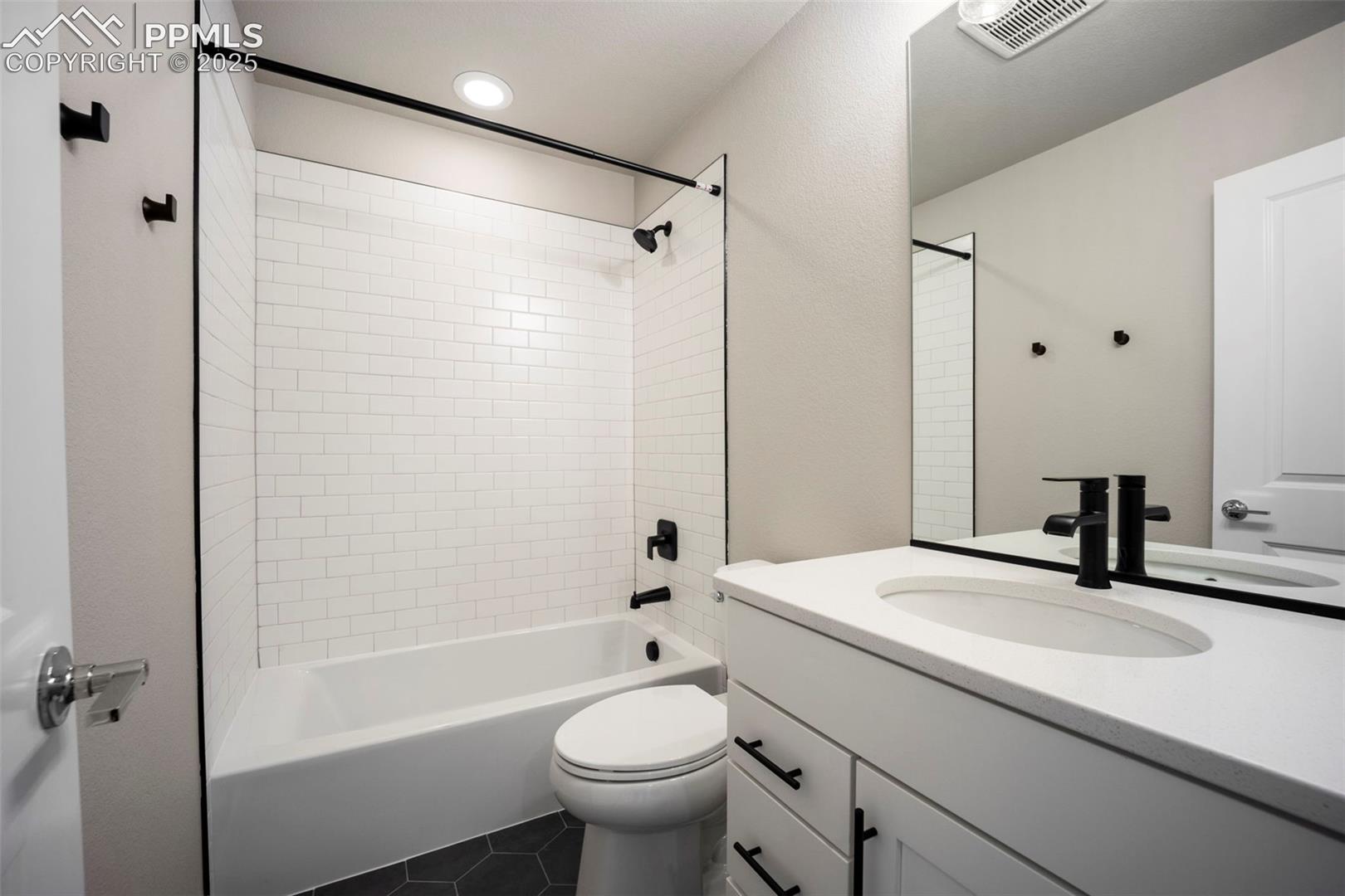 9258 Kurie Mine Lane, photo 27