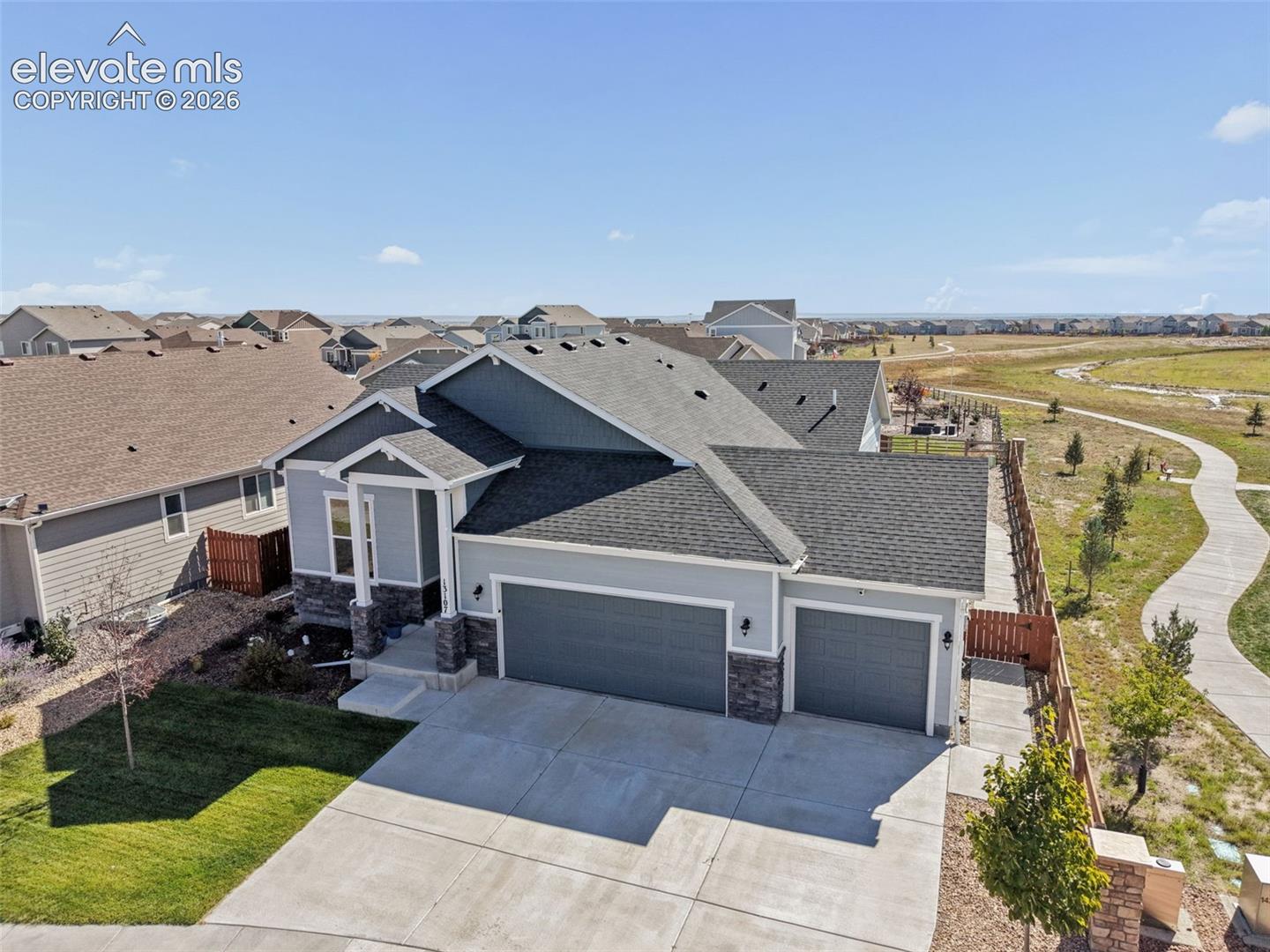 13107 Parkland Drive — listing photo