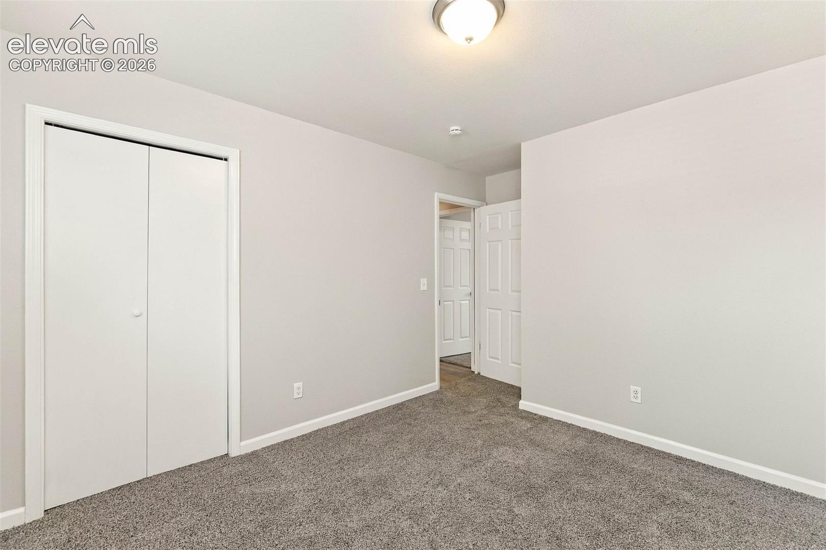 Listing photo 17 for 4937 Dewar Drive